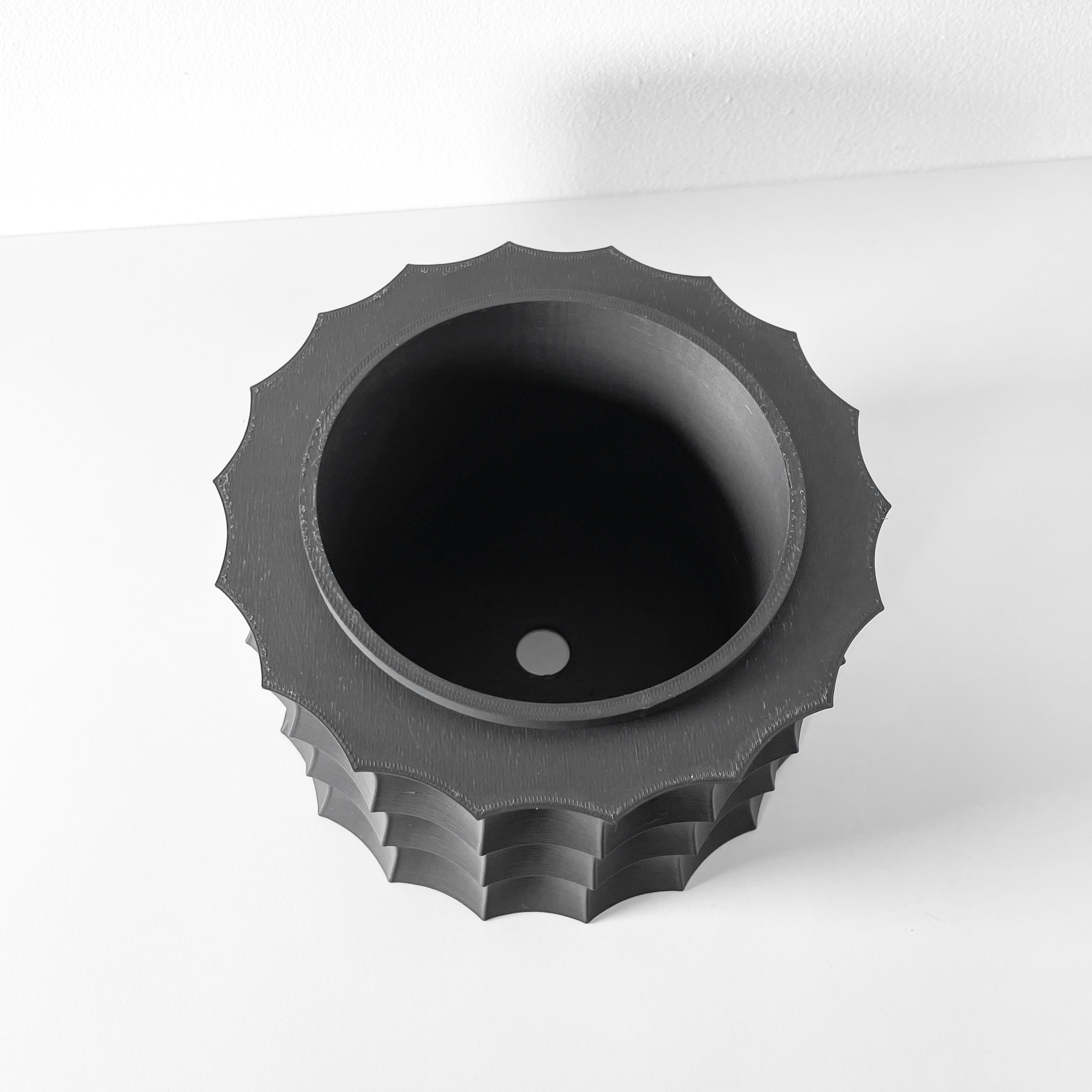 Kivern Planter