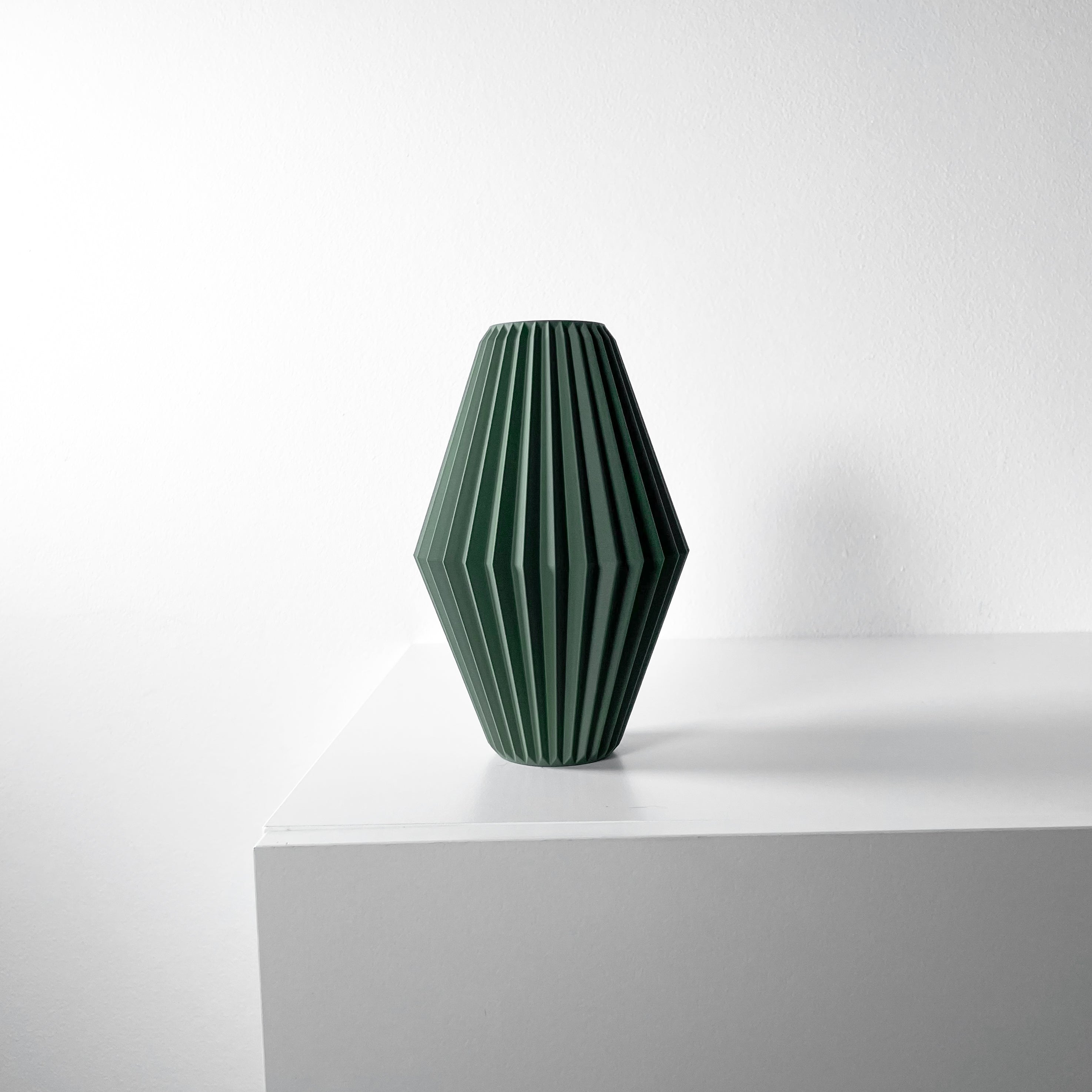 Hivara Vase