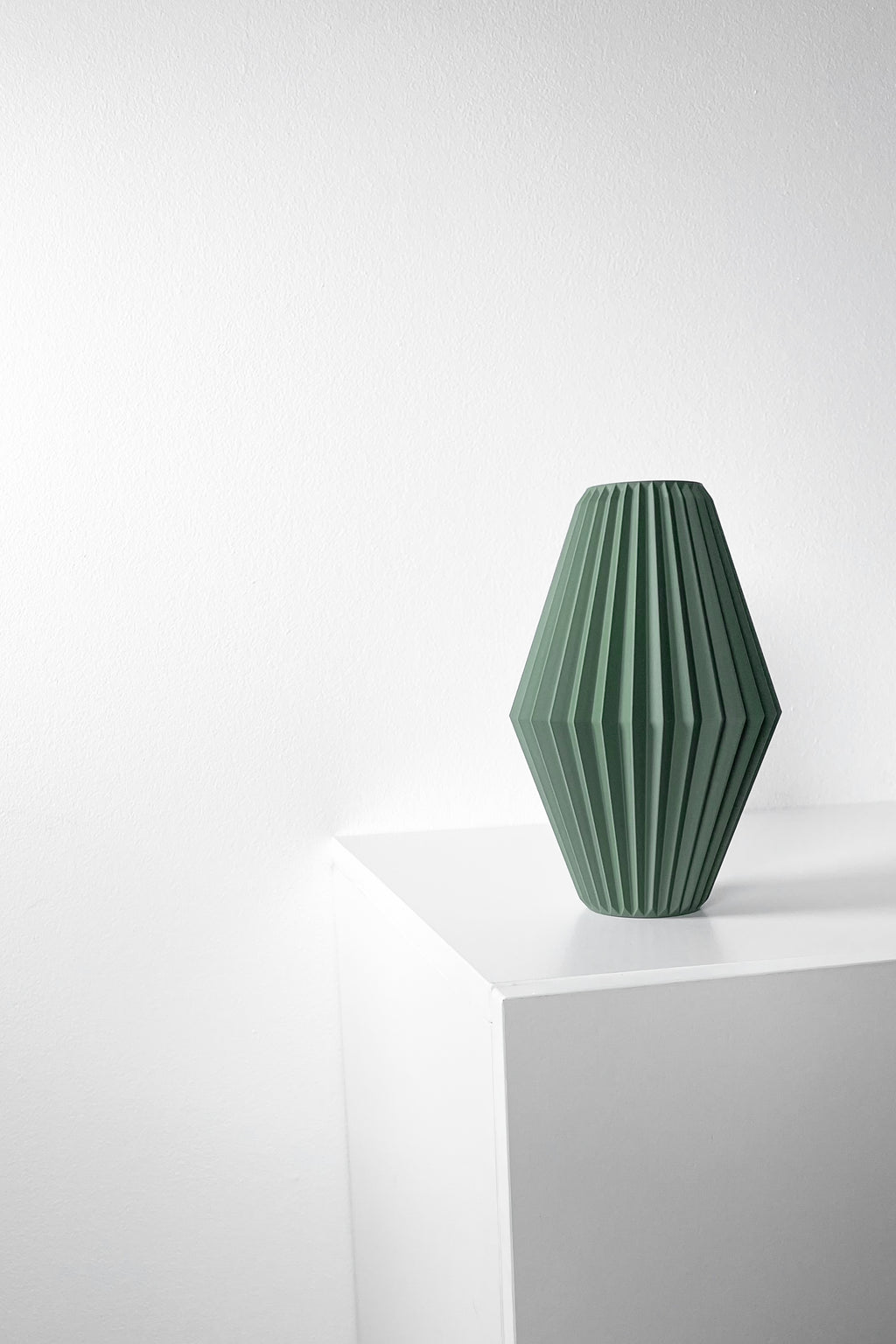 Hivara Vase