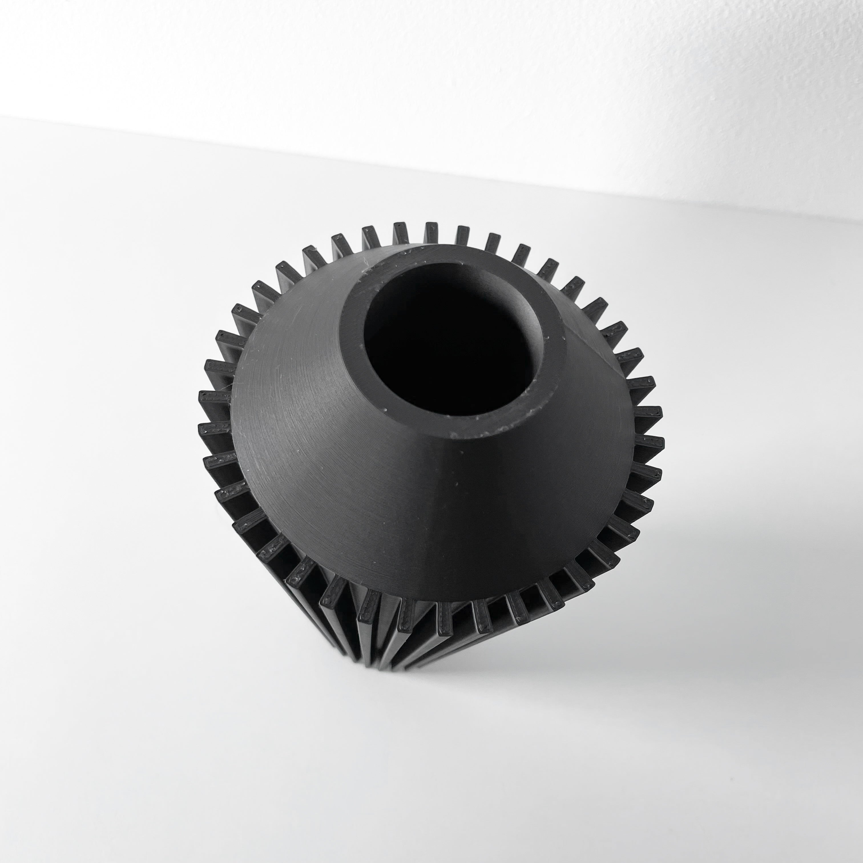 Riveno Vase