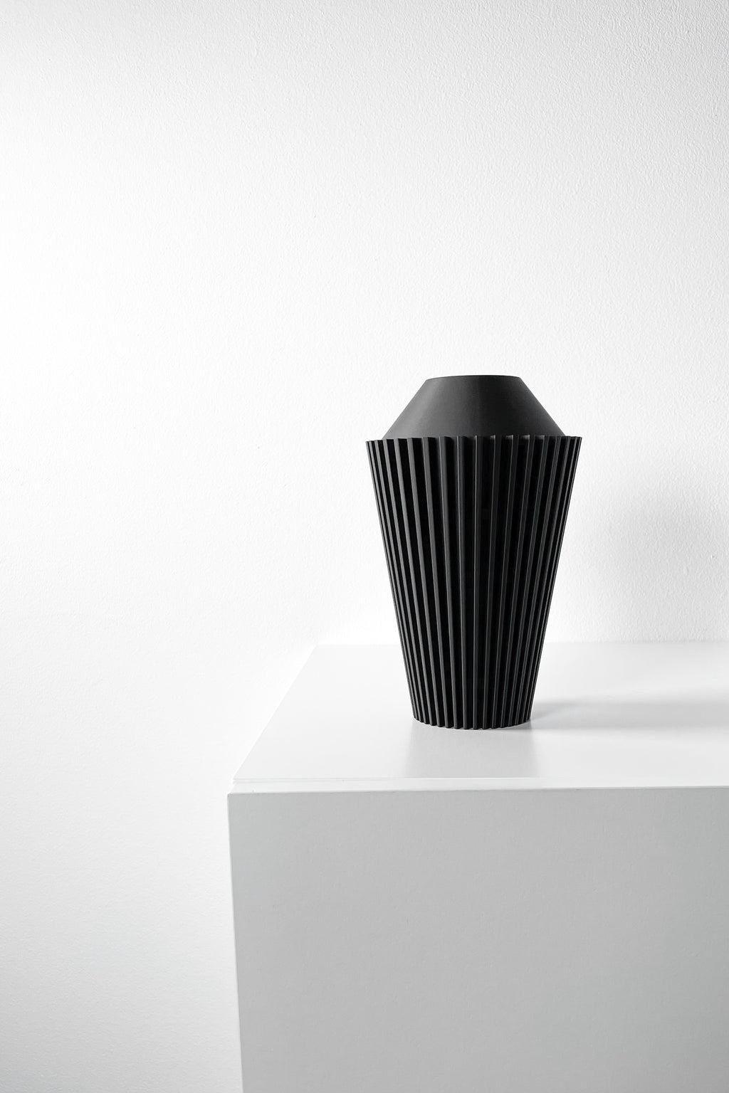 Riveno Vase