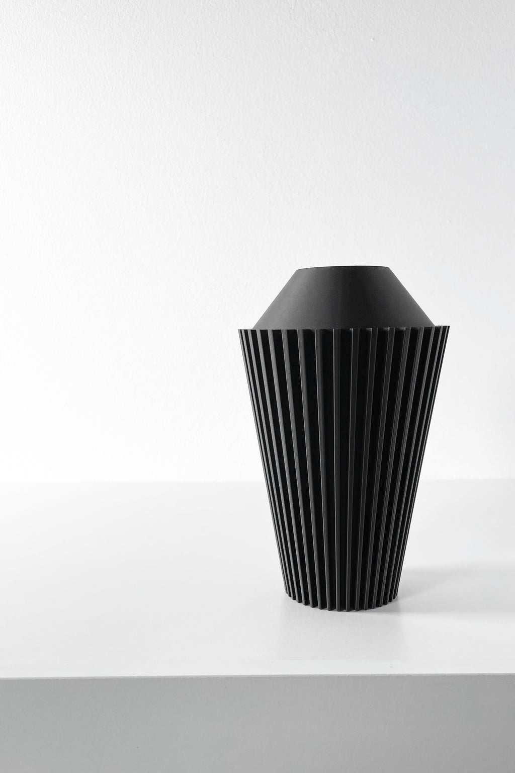 Riveno Vase