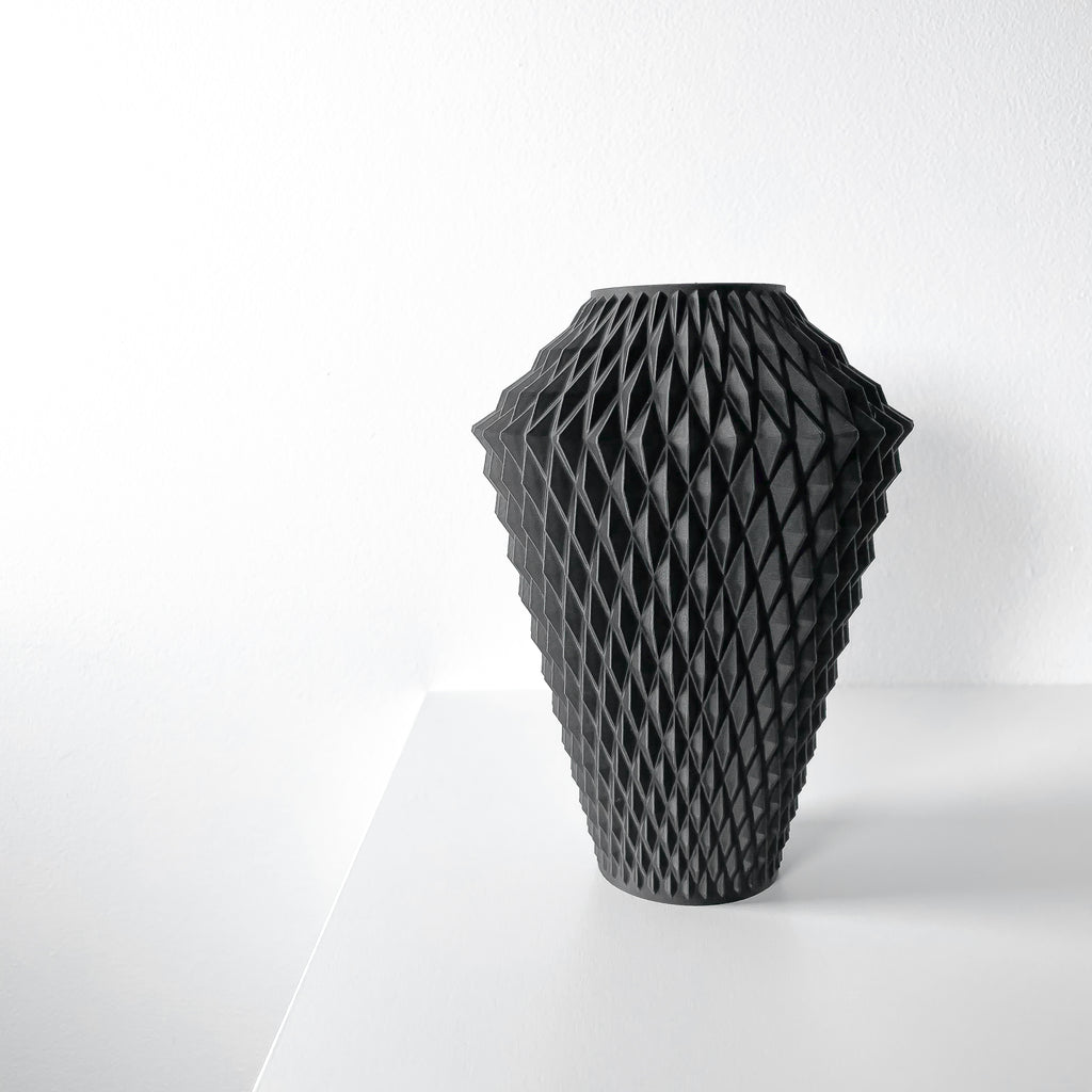 Vantori Vase