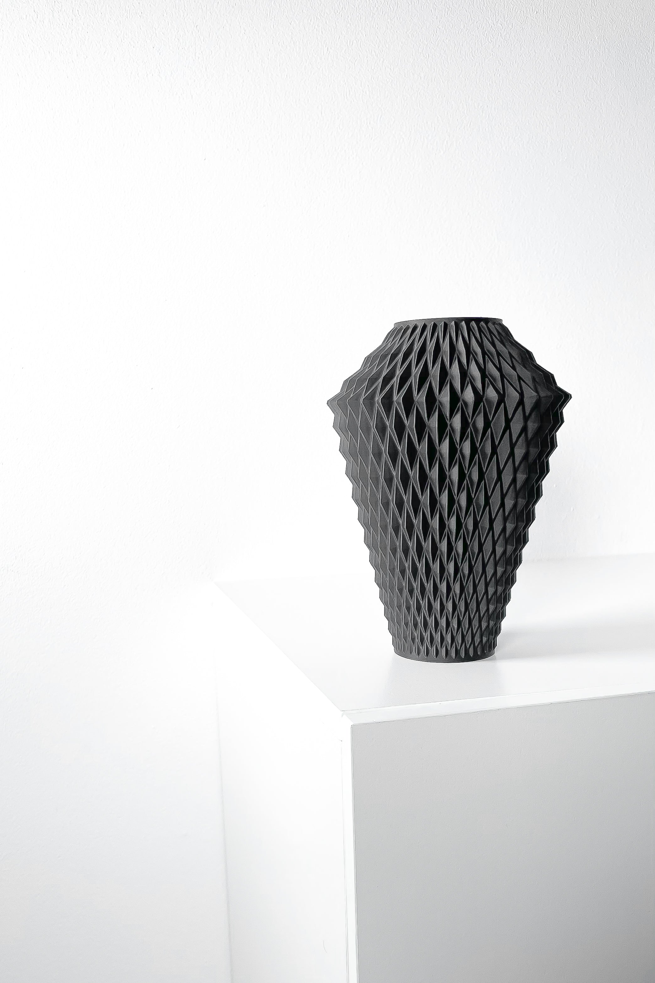 Vantori Vase