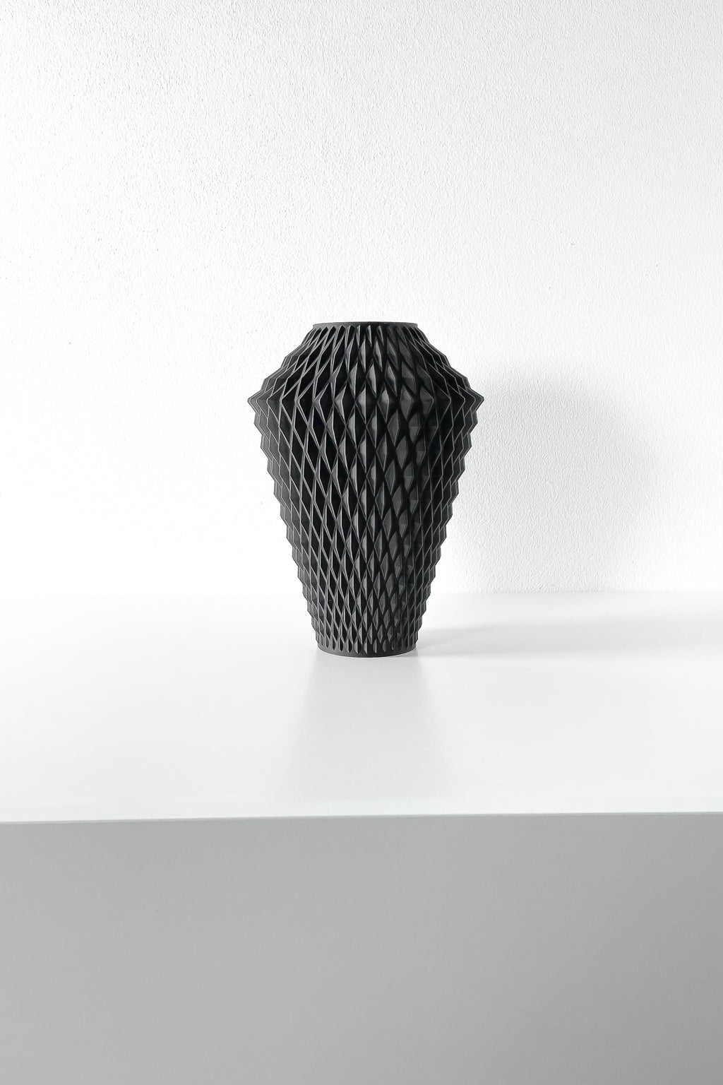 Vantori Vase