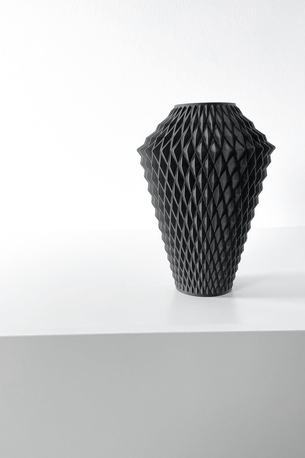 Vantori Vase