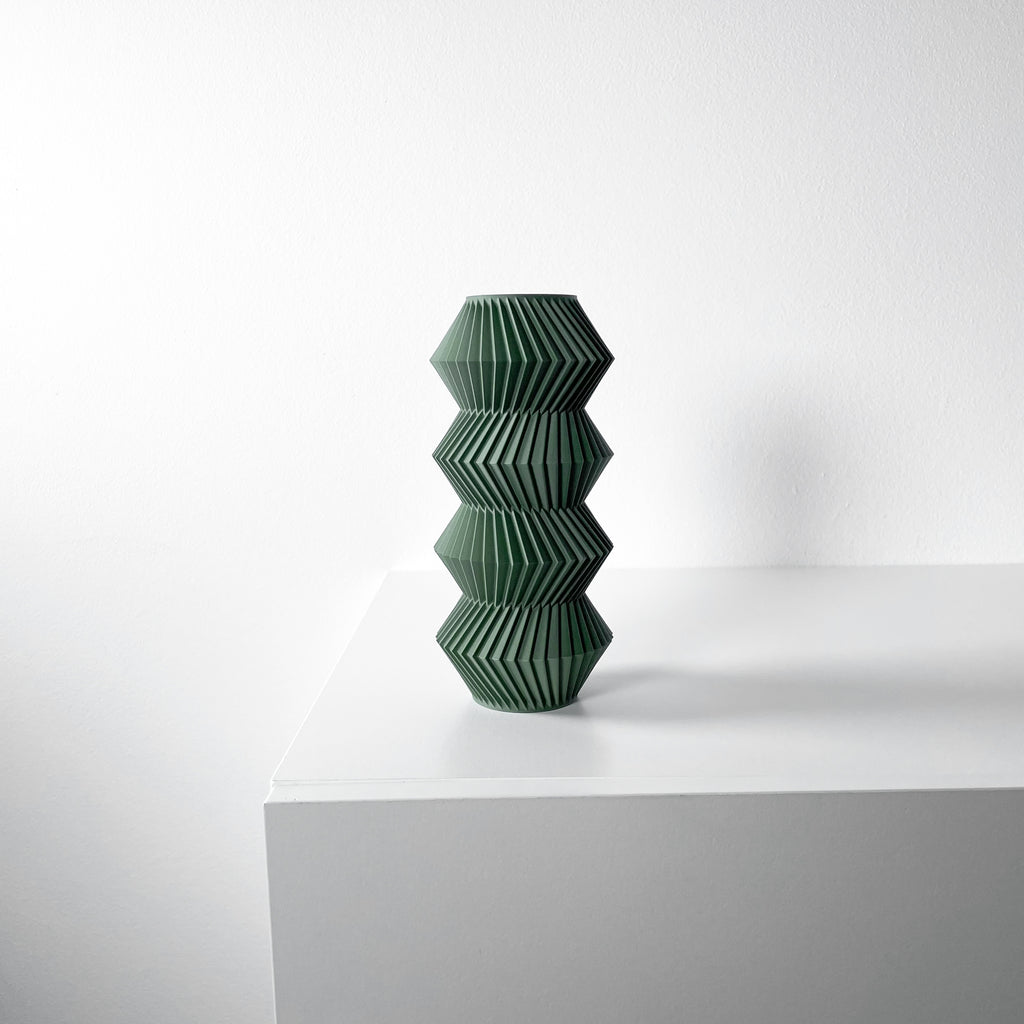 Quelo Vase