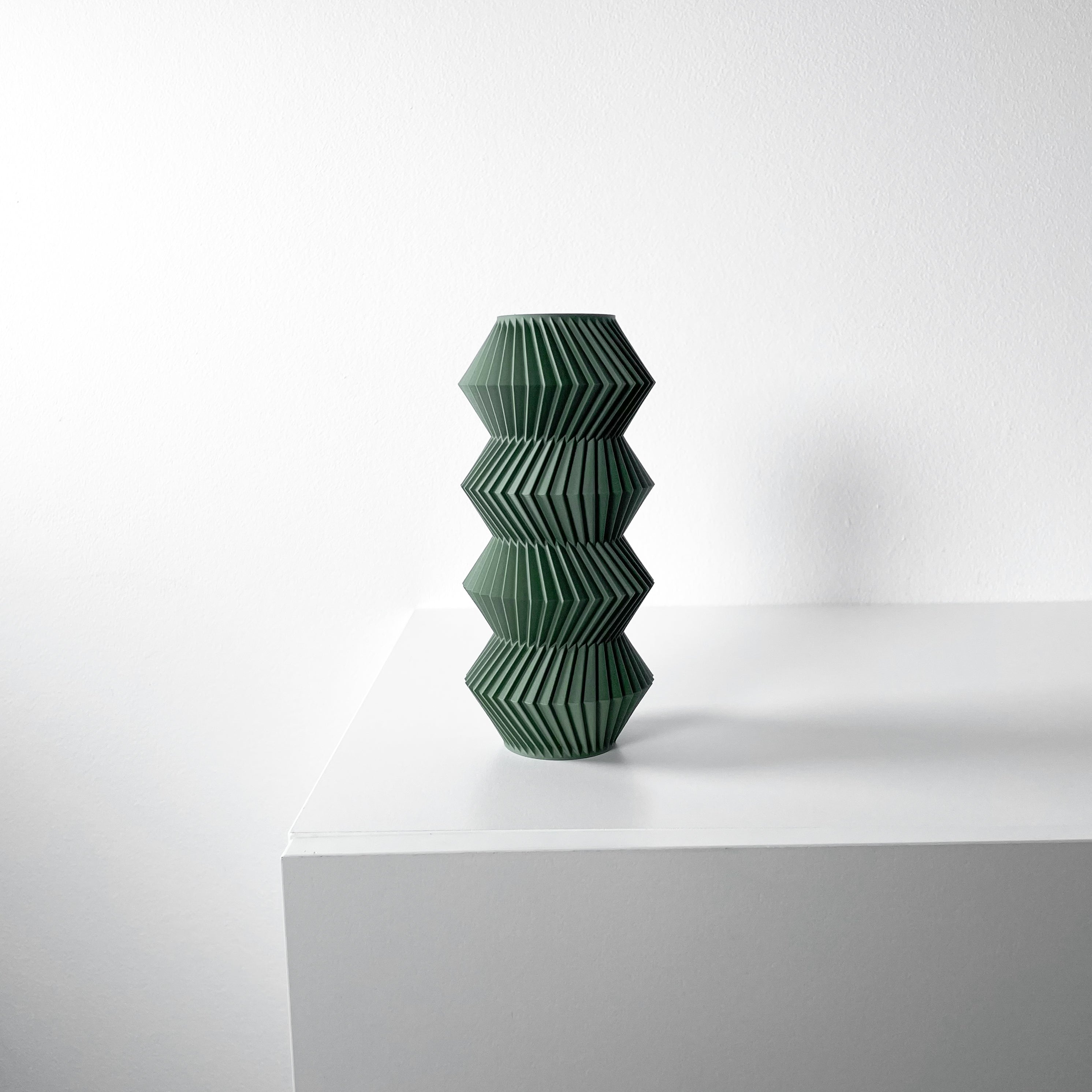 Quelo Vase