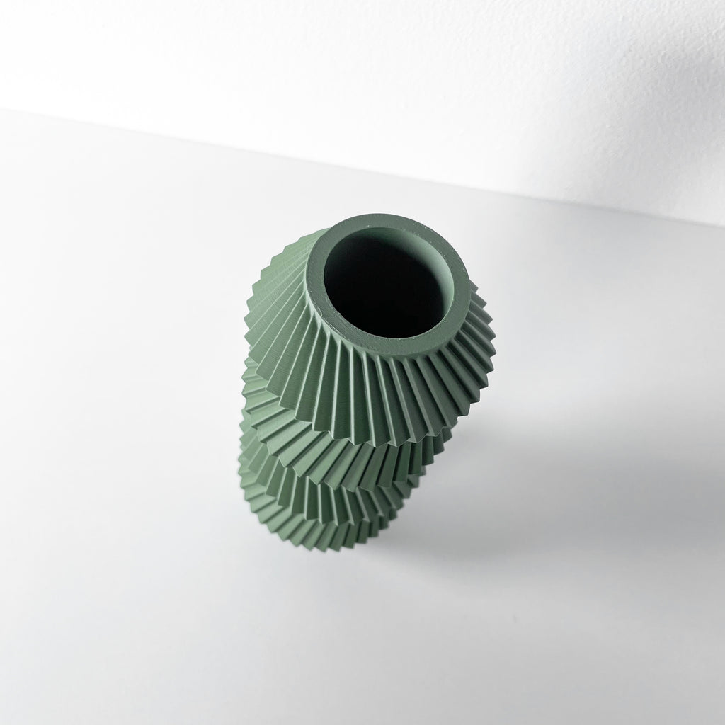 Quelo Vase