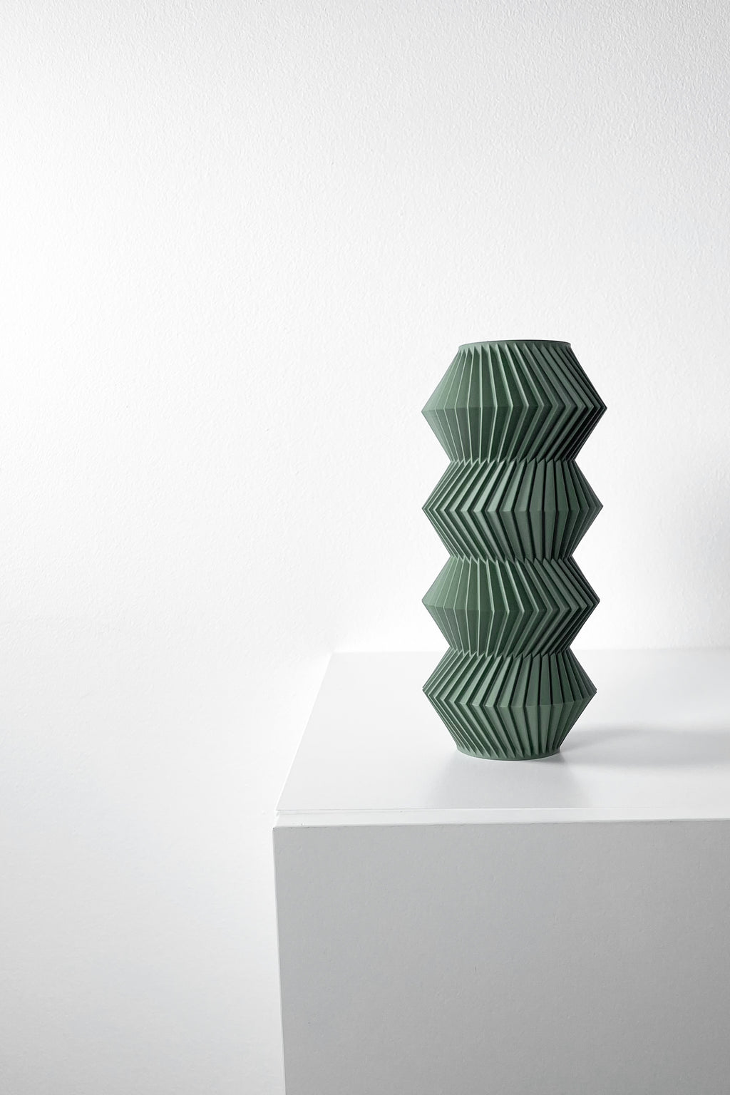 Quelo Vase