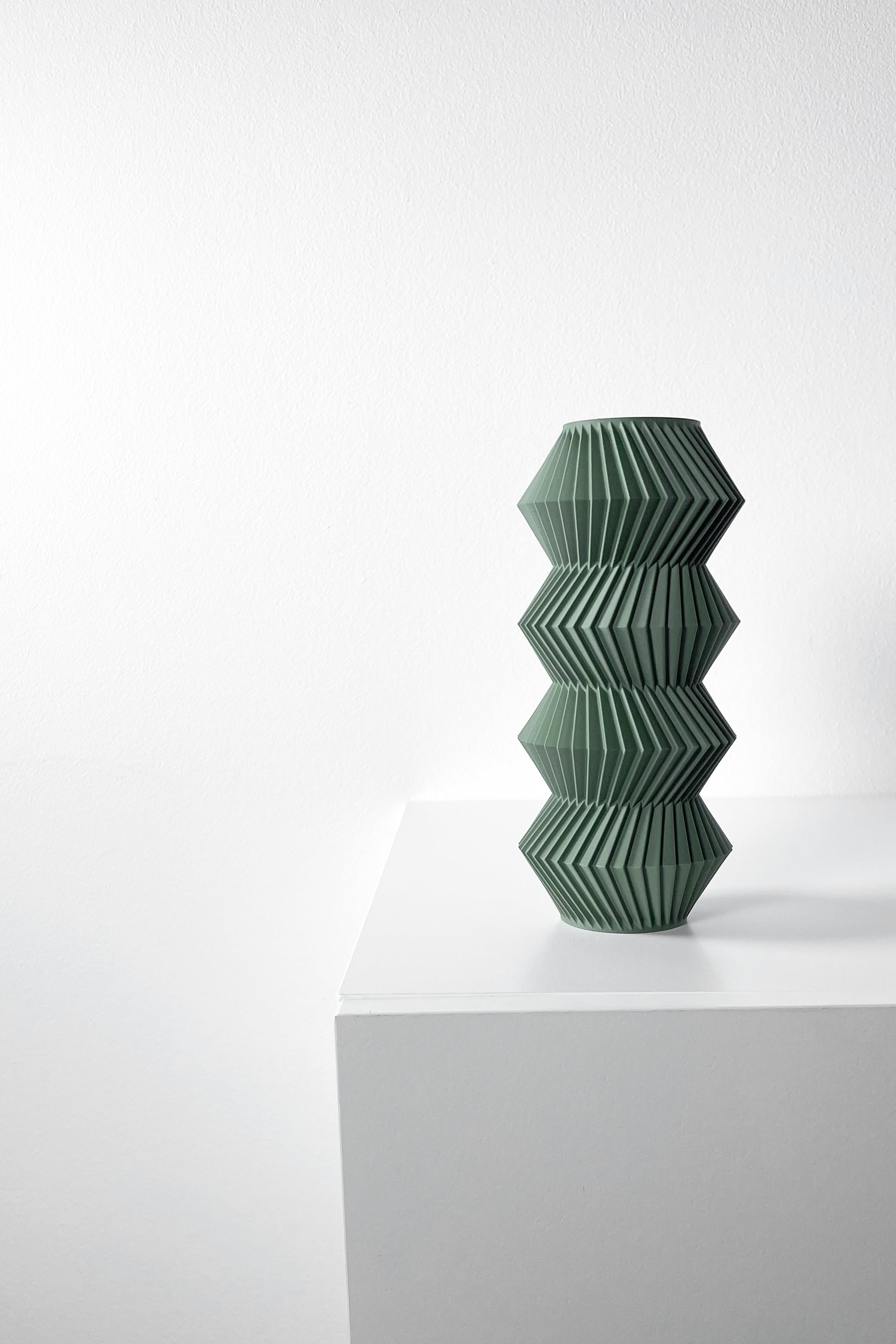 Quelo Vase