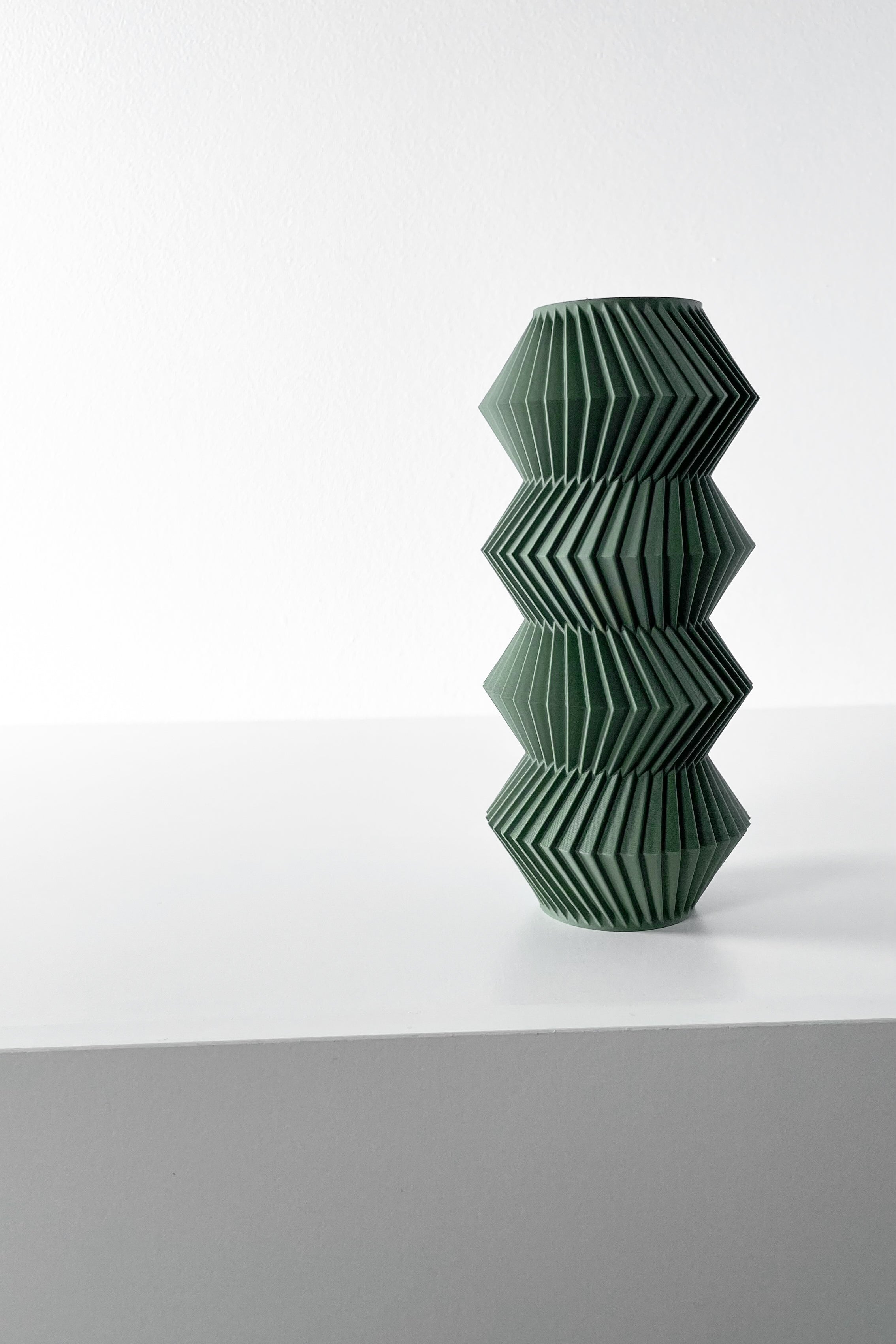 Quelo Vase
