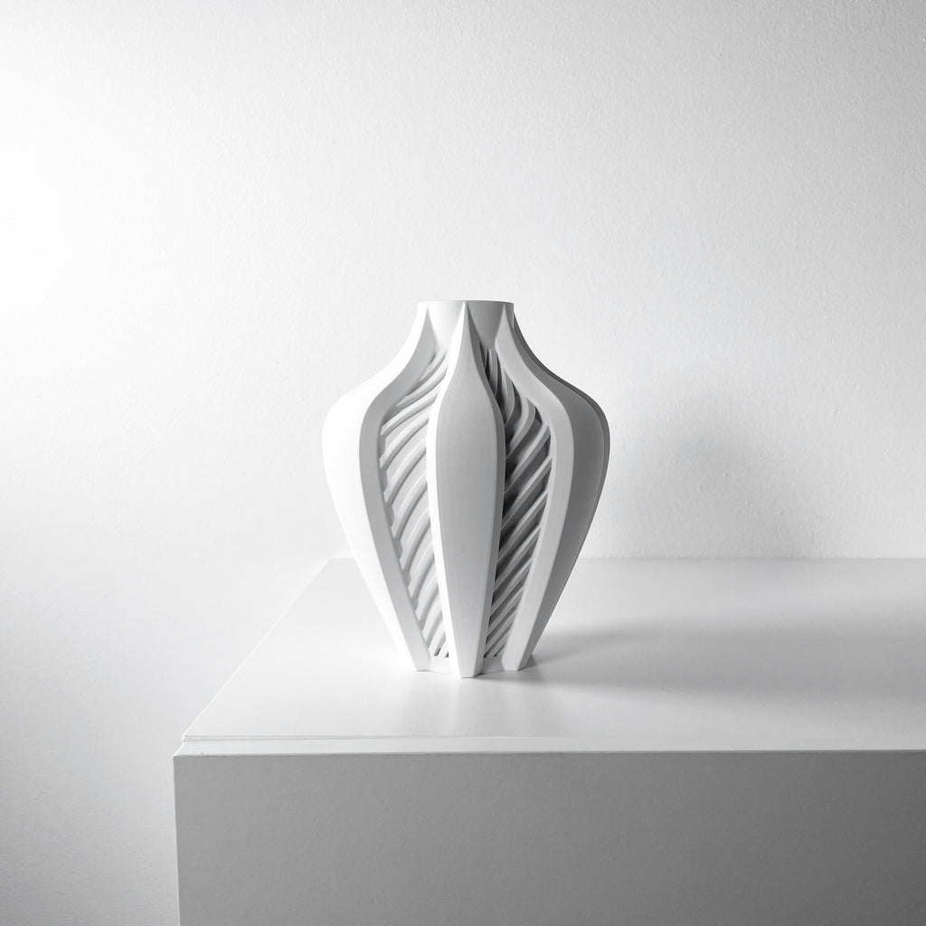 Elvox Vase