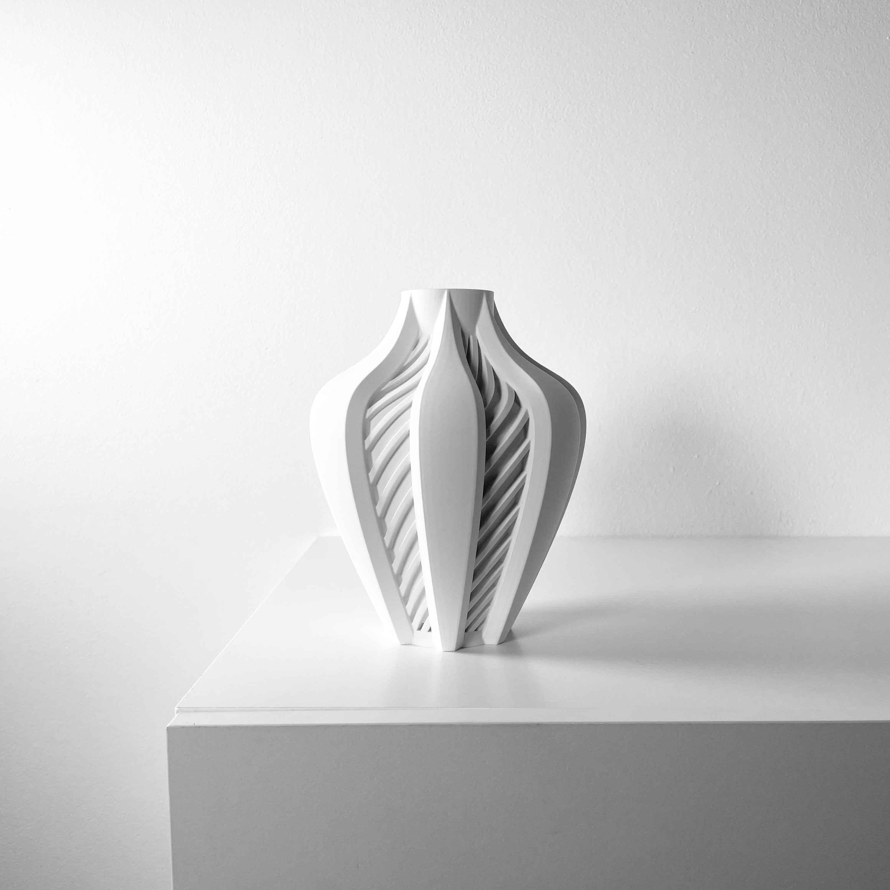 Elvox Vase