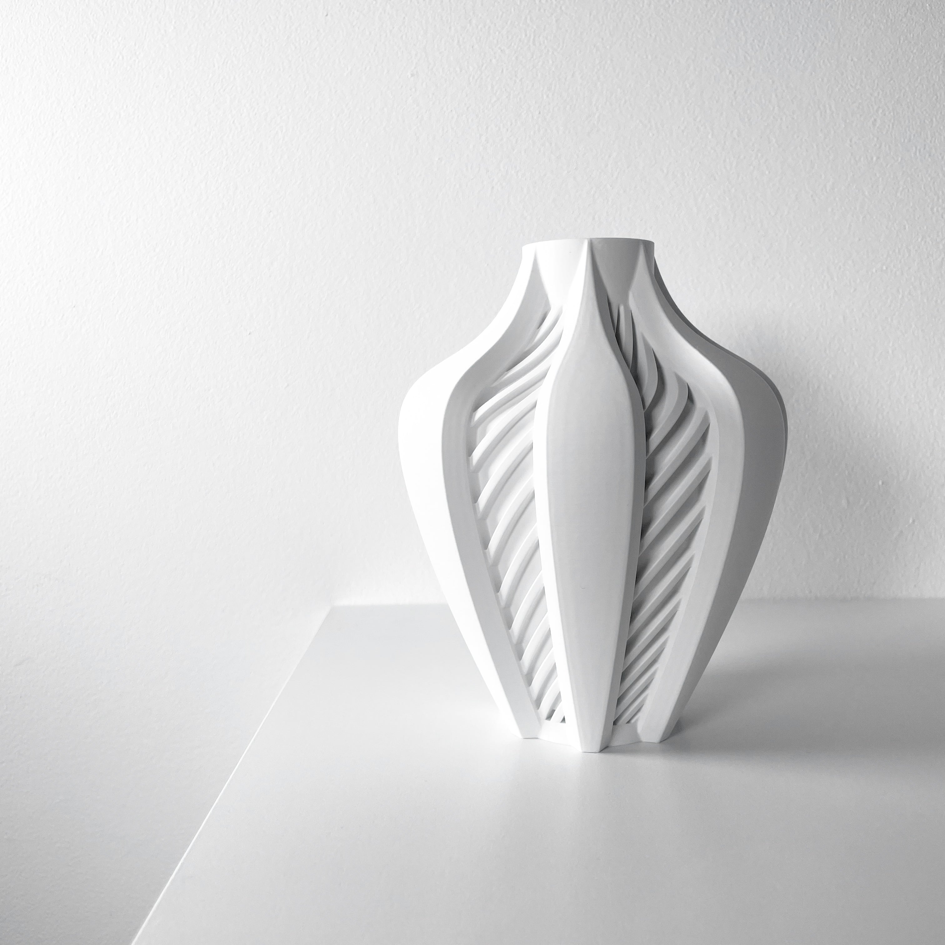 Elvox Vase