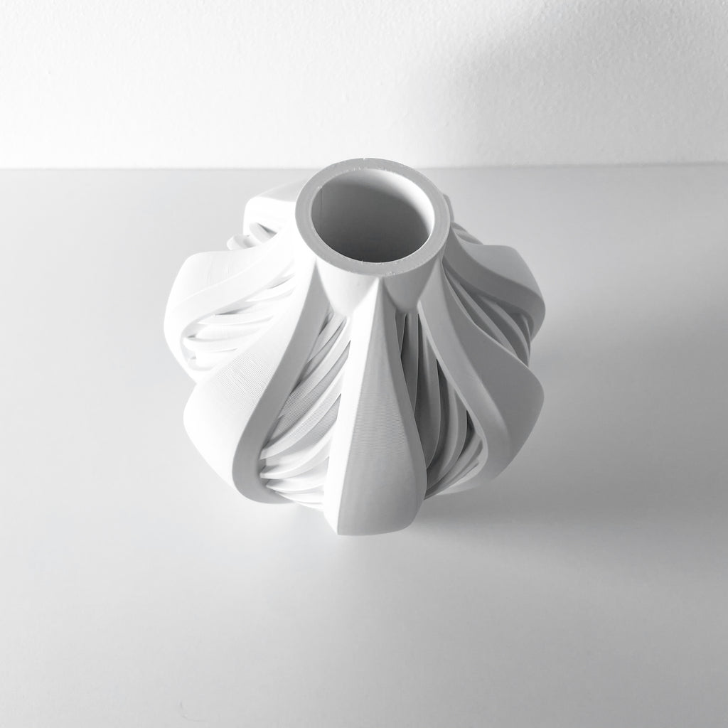Elvox Vase