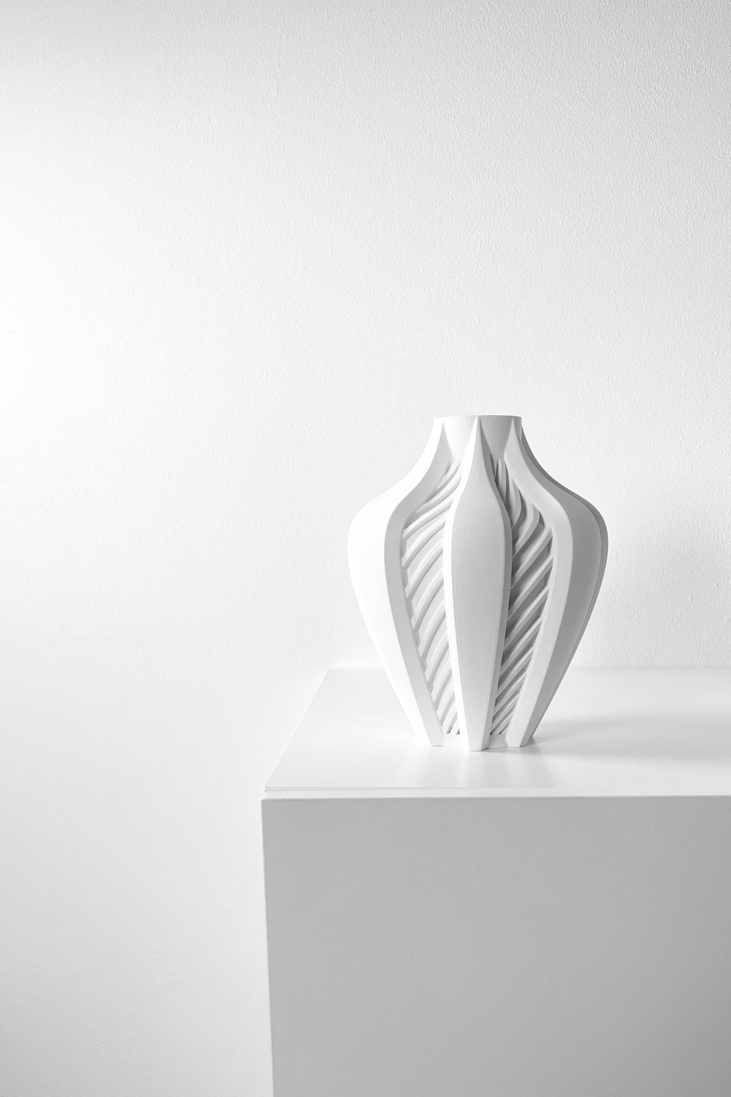 Elvox Vase