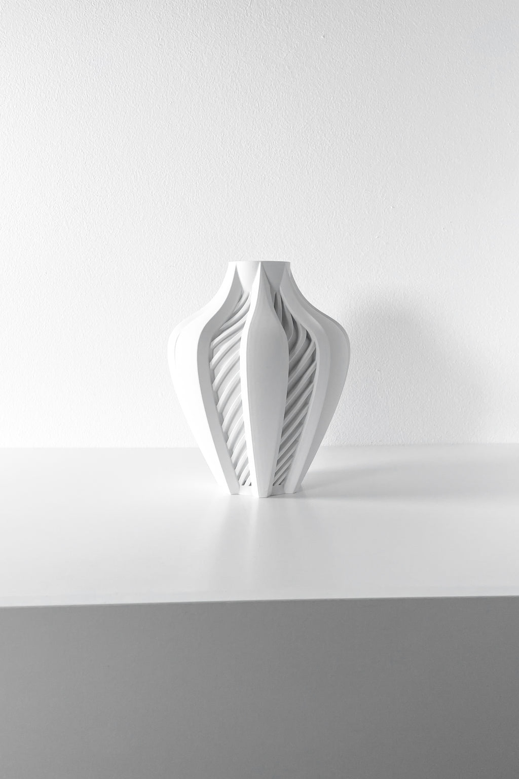 Elvox Vase