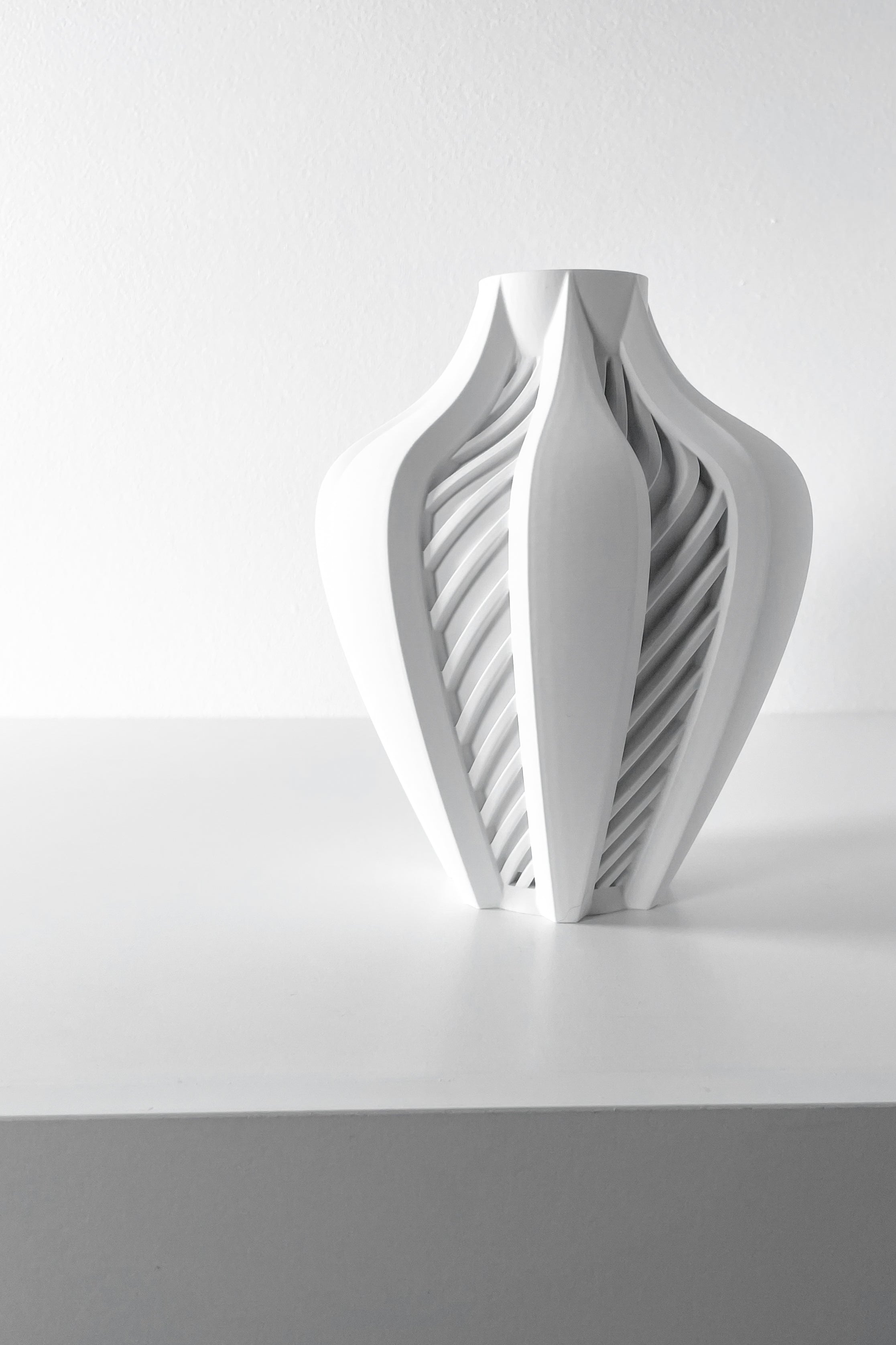 Elvox Vase