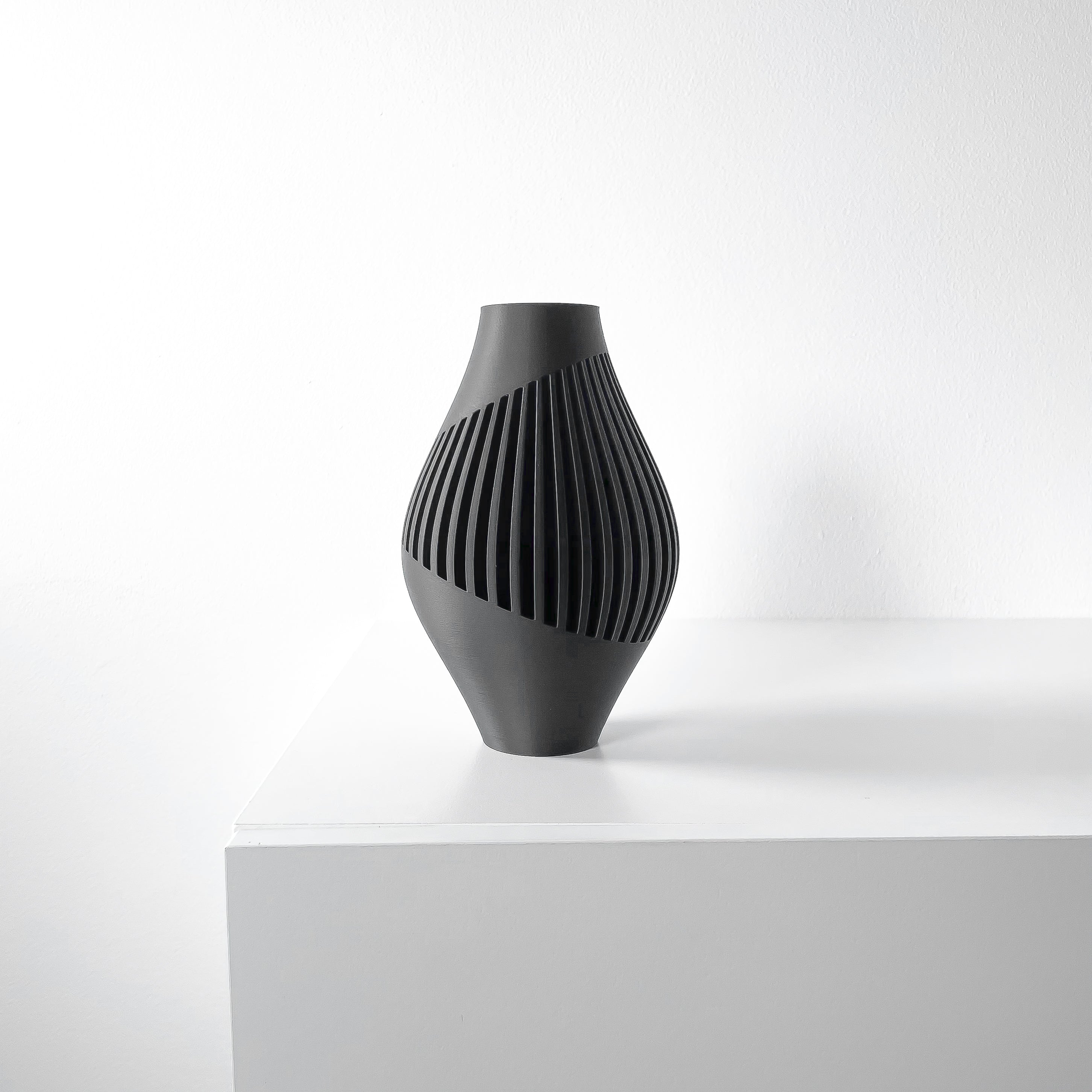 Rinex Vase