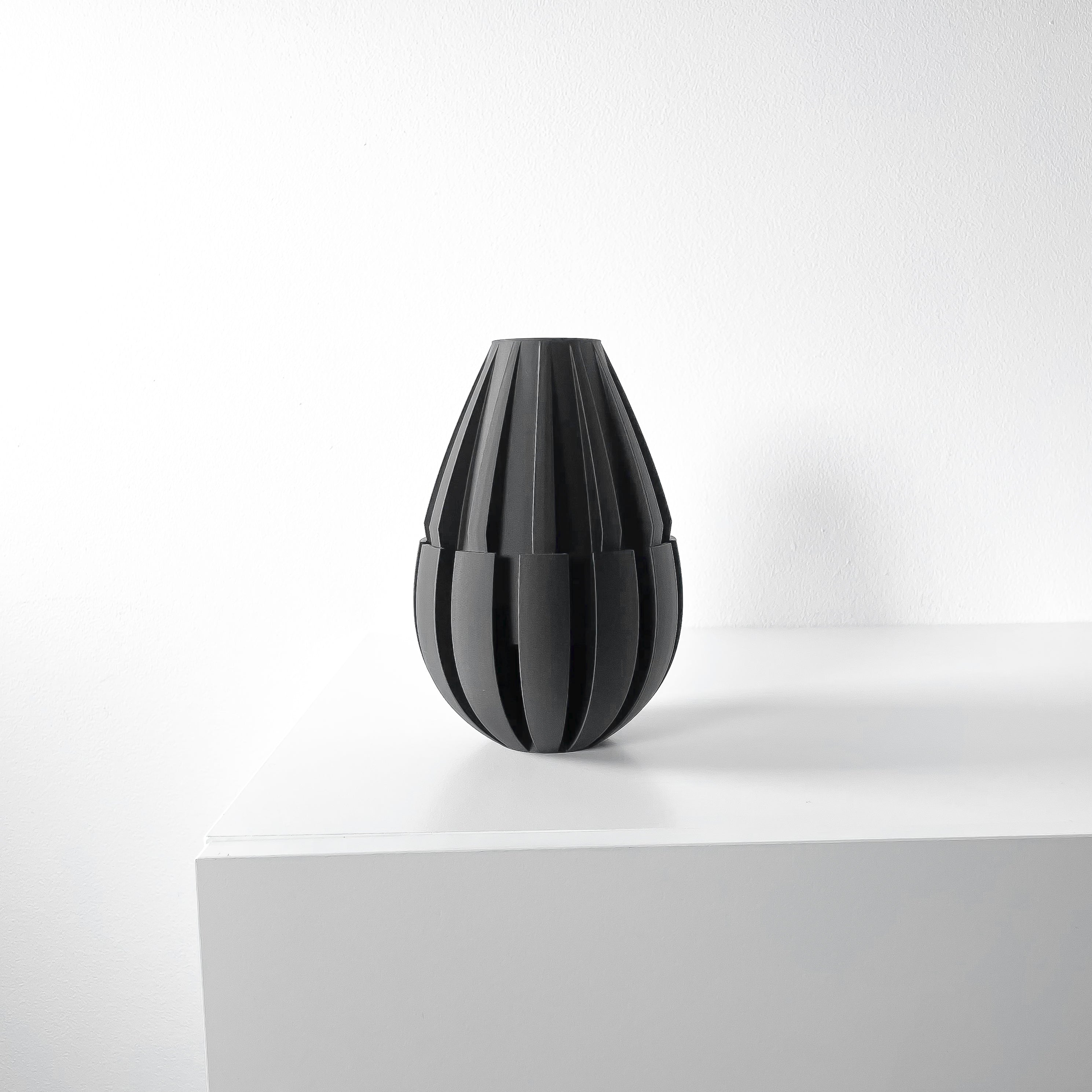 Mivox Vase