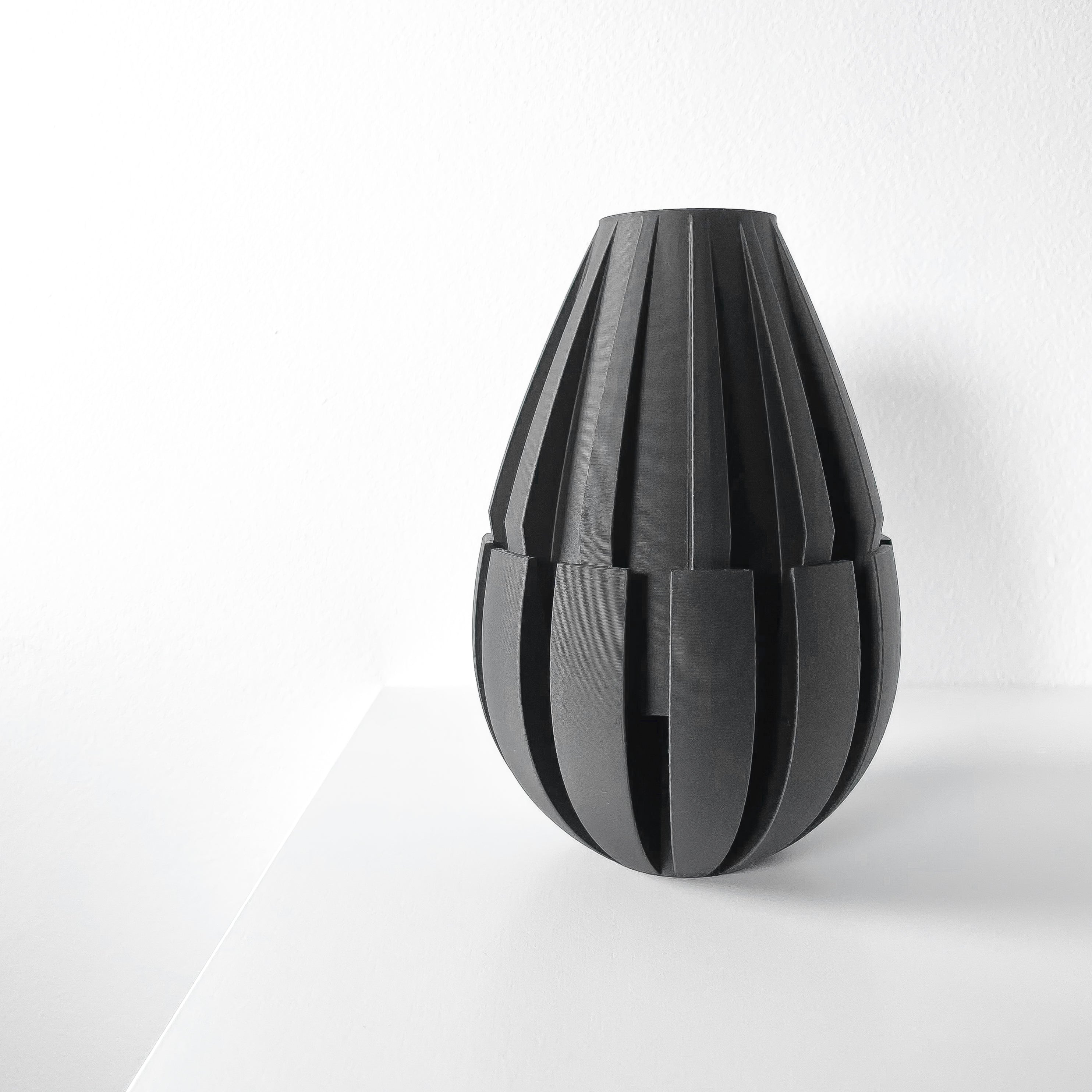 Mivox Vase