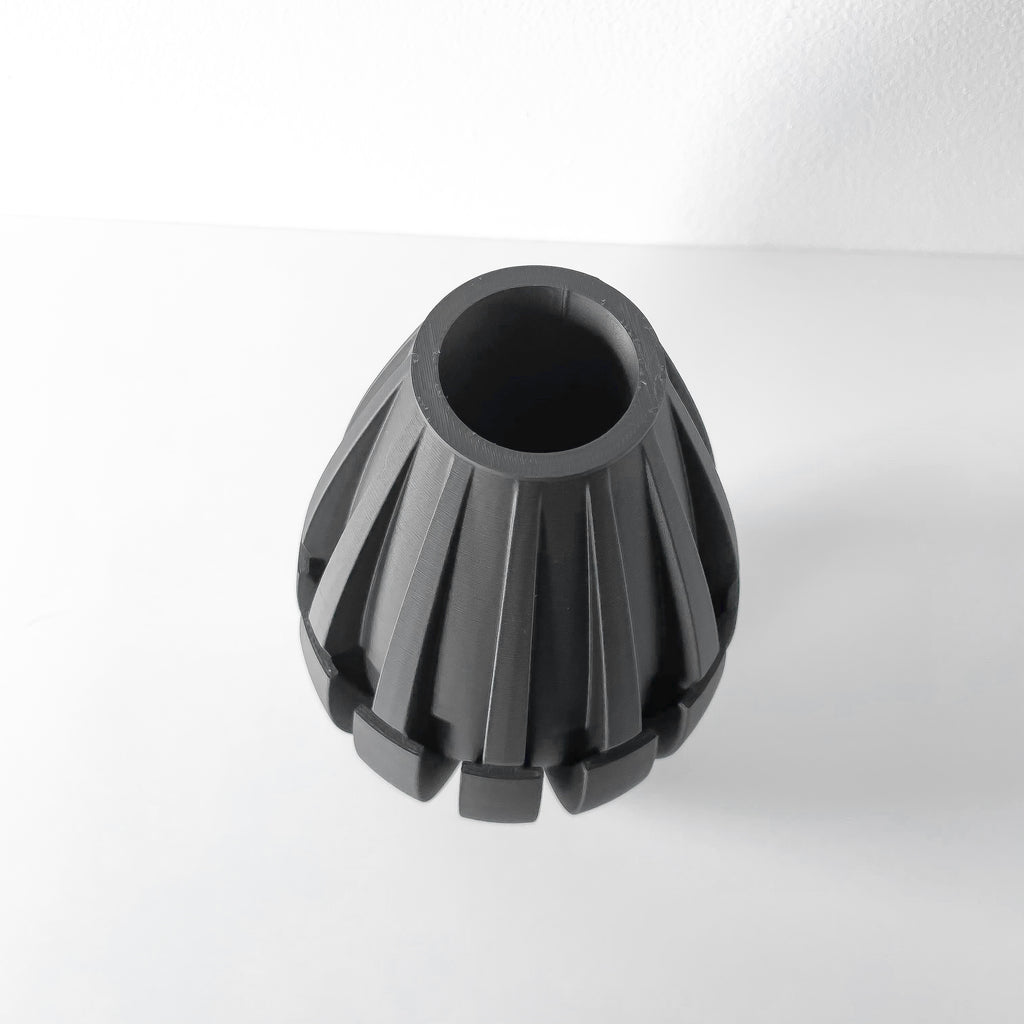 Mivox Vase