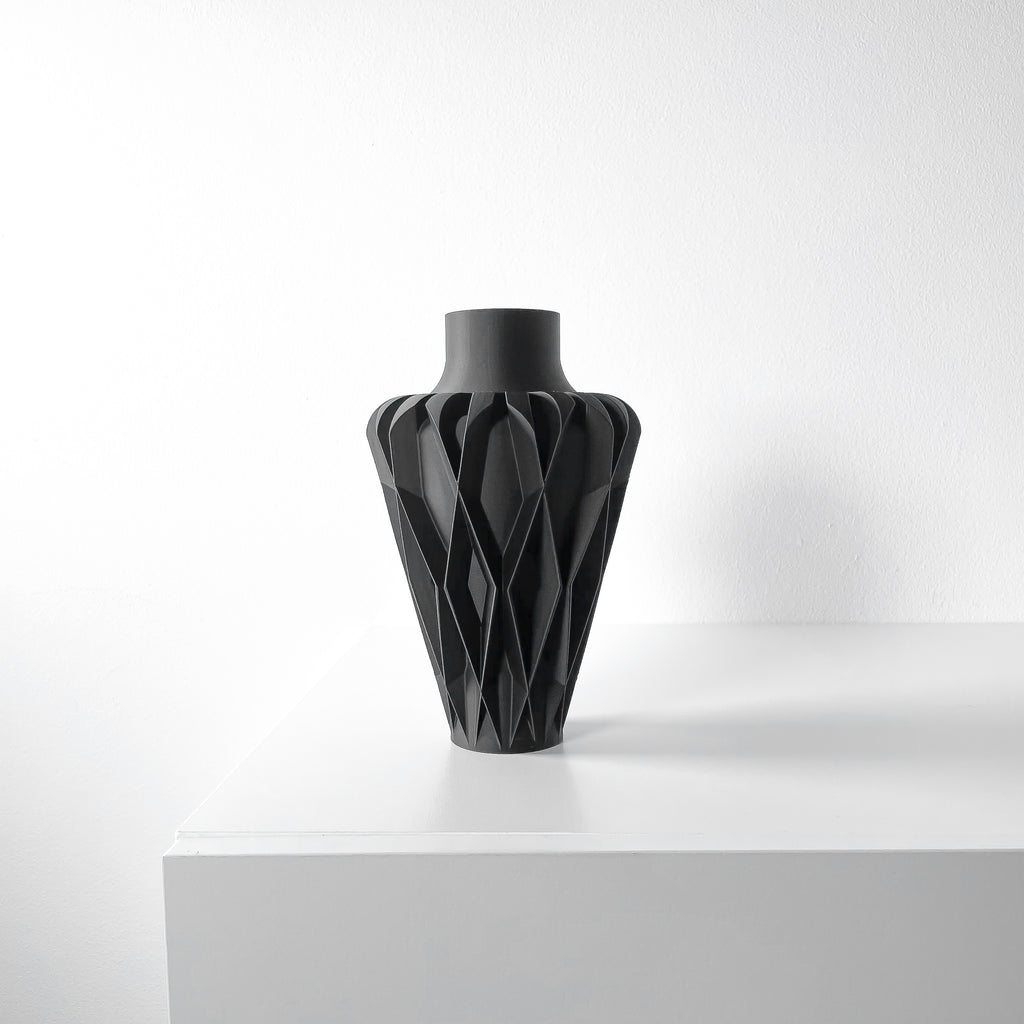 Lunor Vase