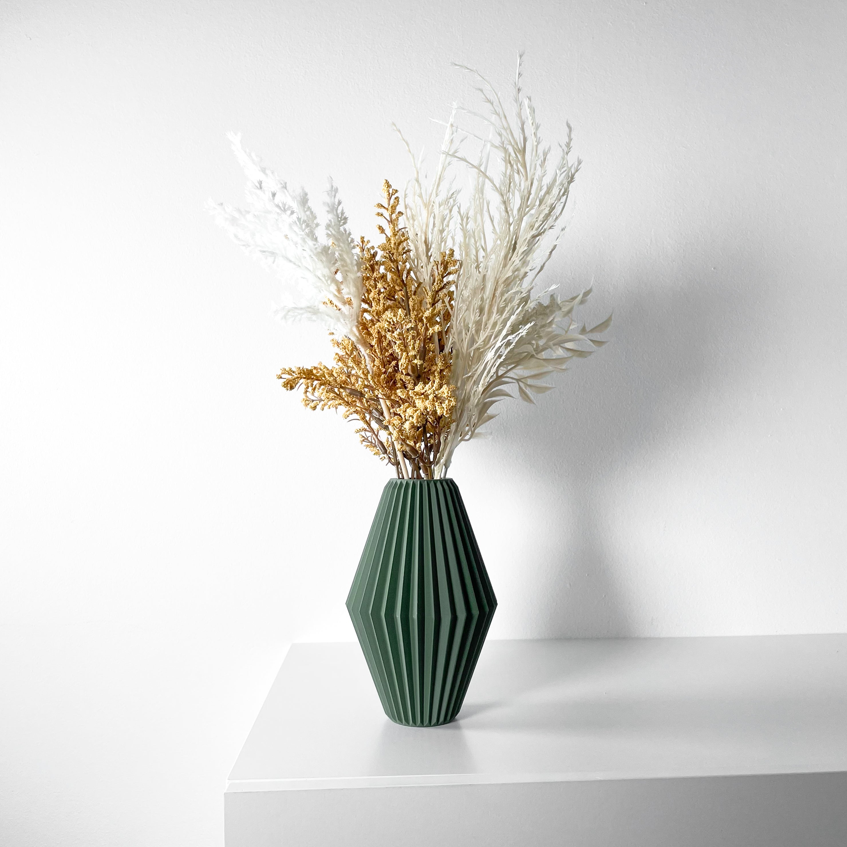 Hivara Vase