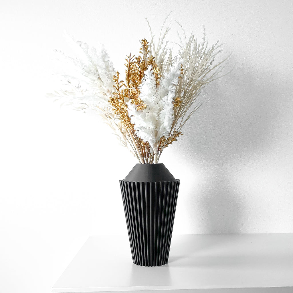 Riveno Vase