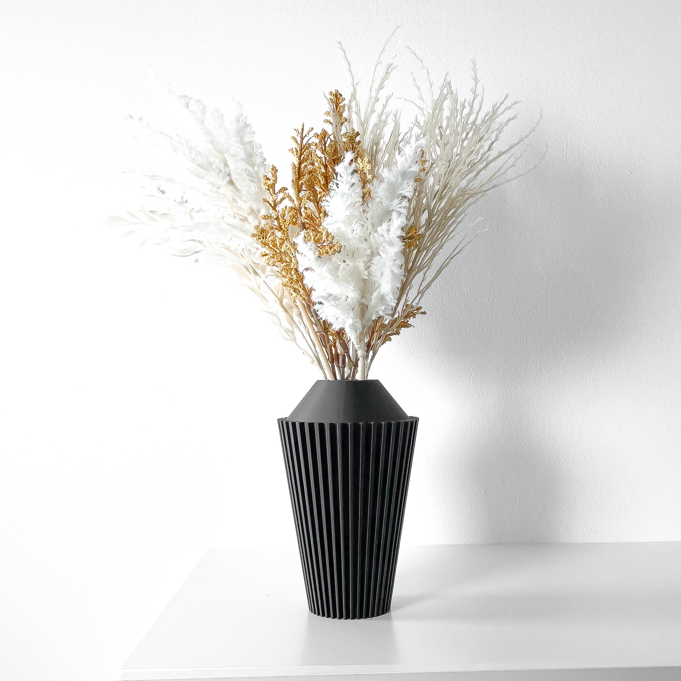 Riveno Vase
