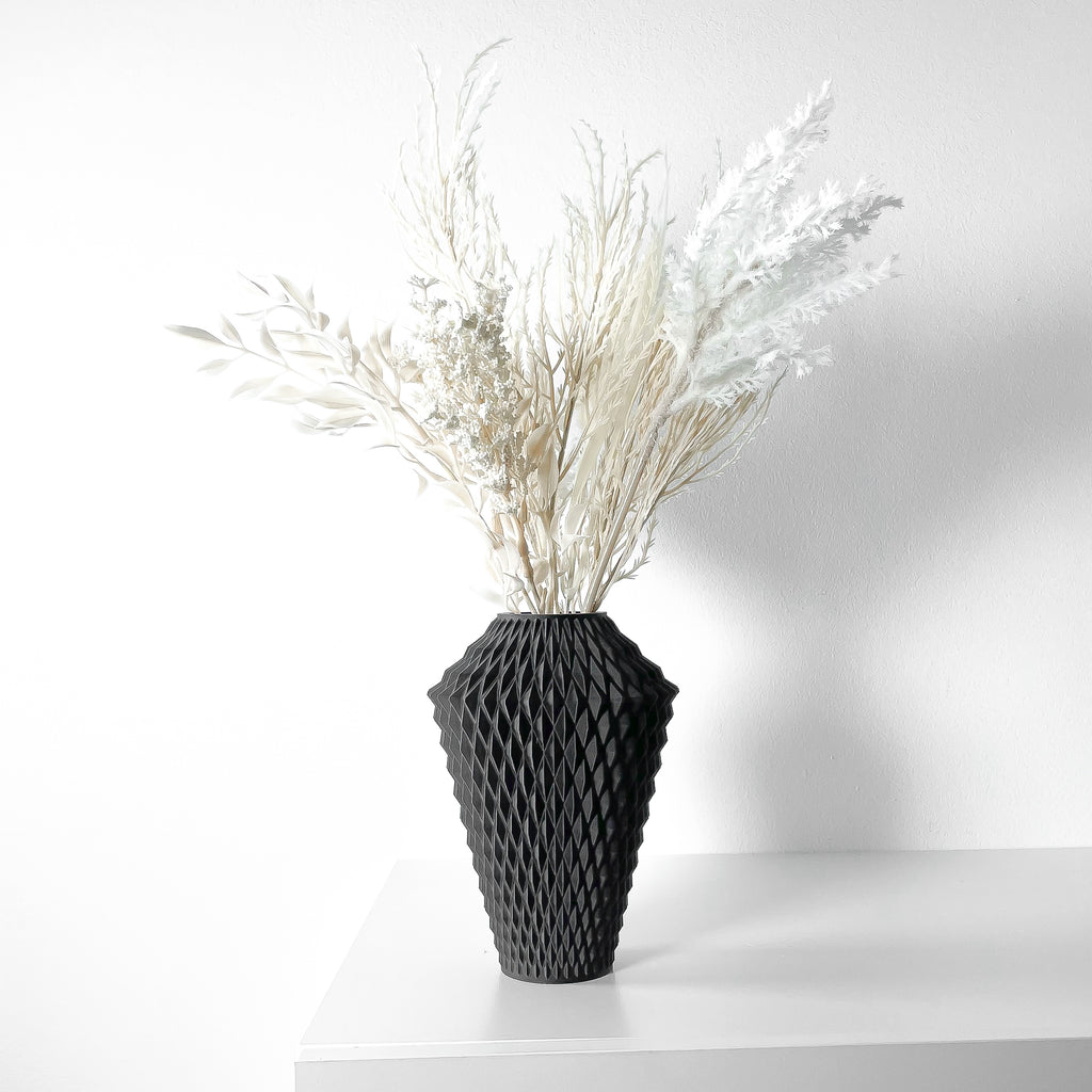 Vantori Vase