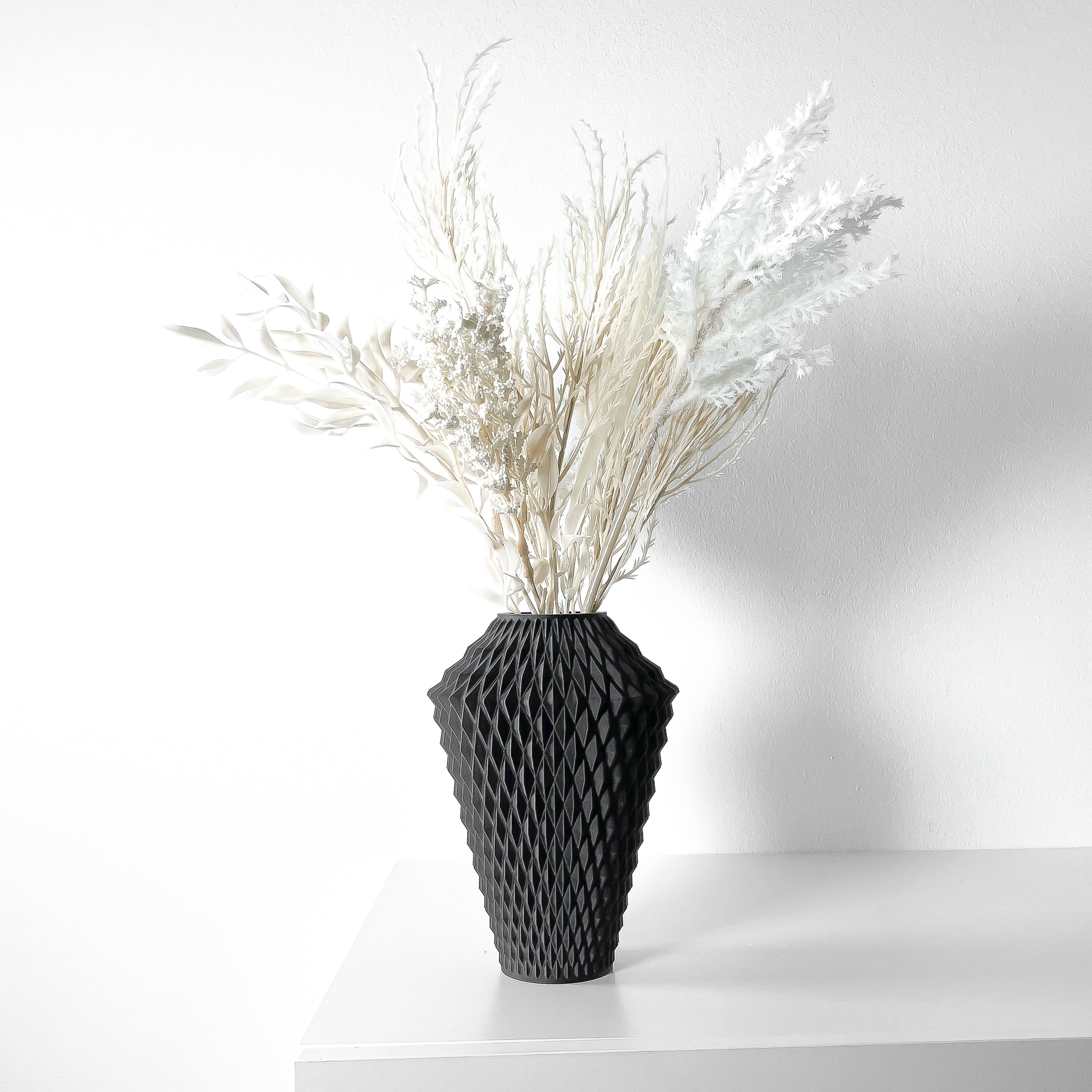Vantori Vase