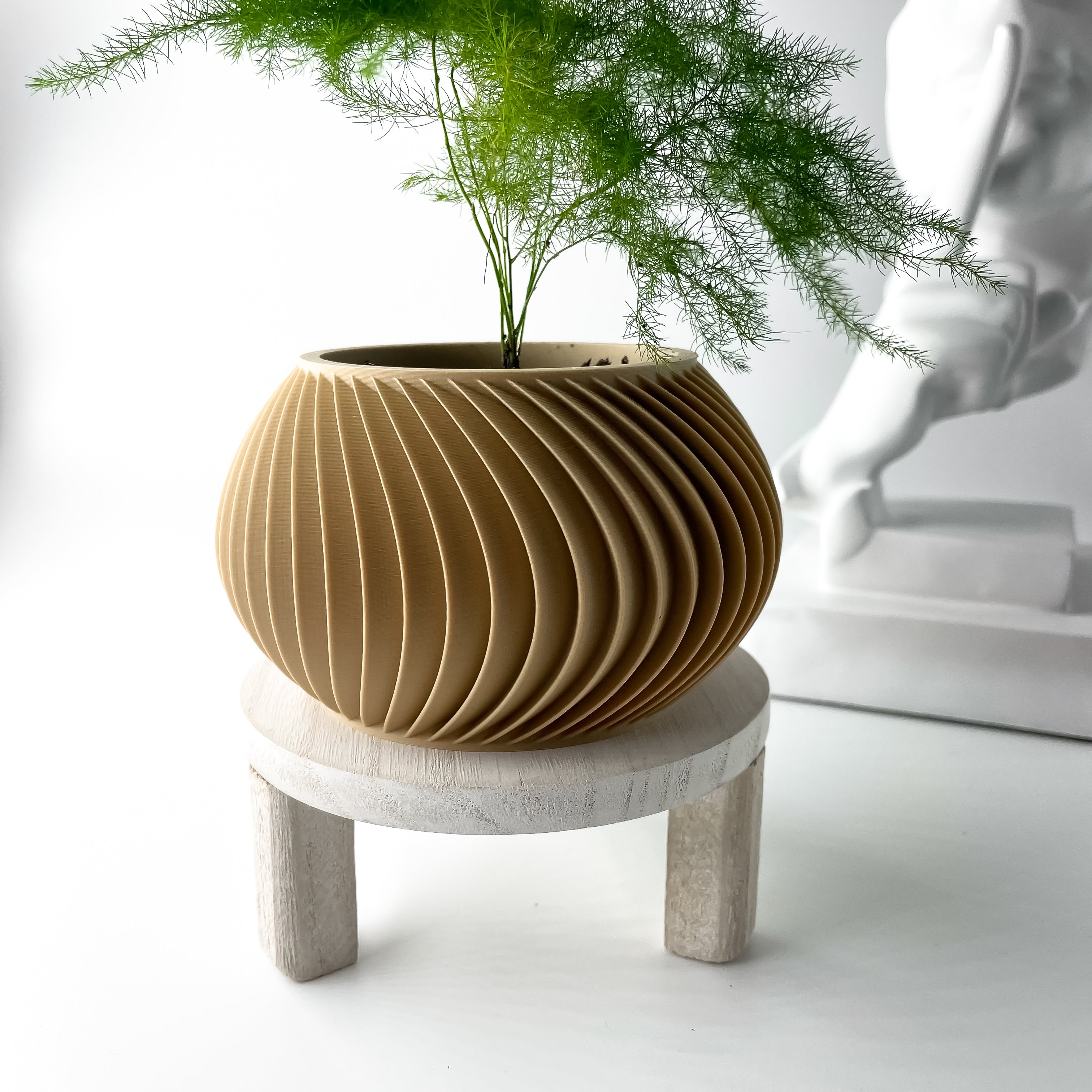 Caleth Planter