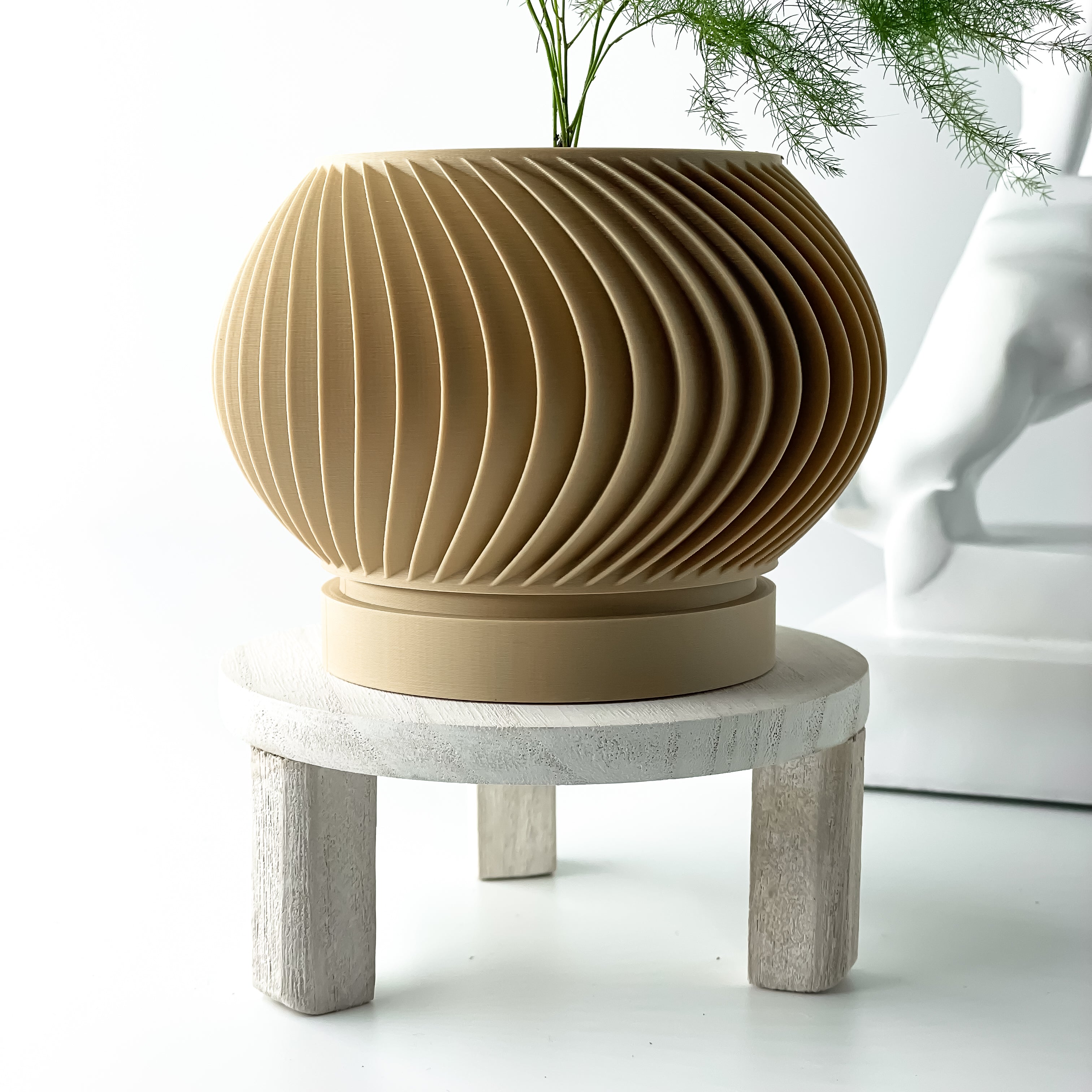 Caleth Planter