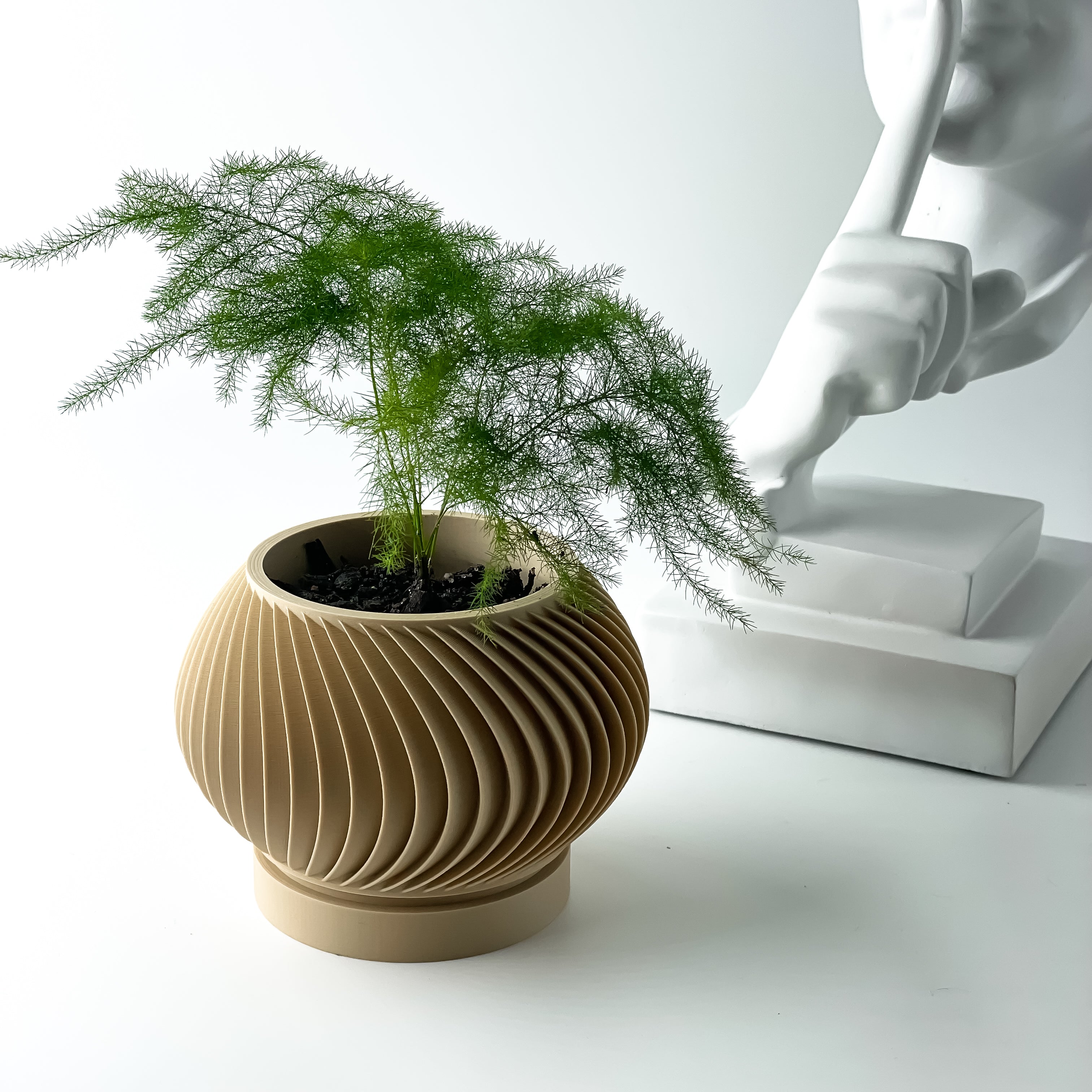 Caleth Planter