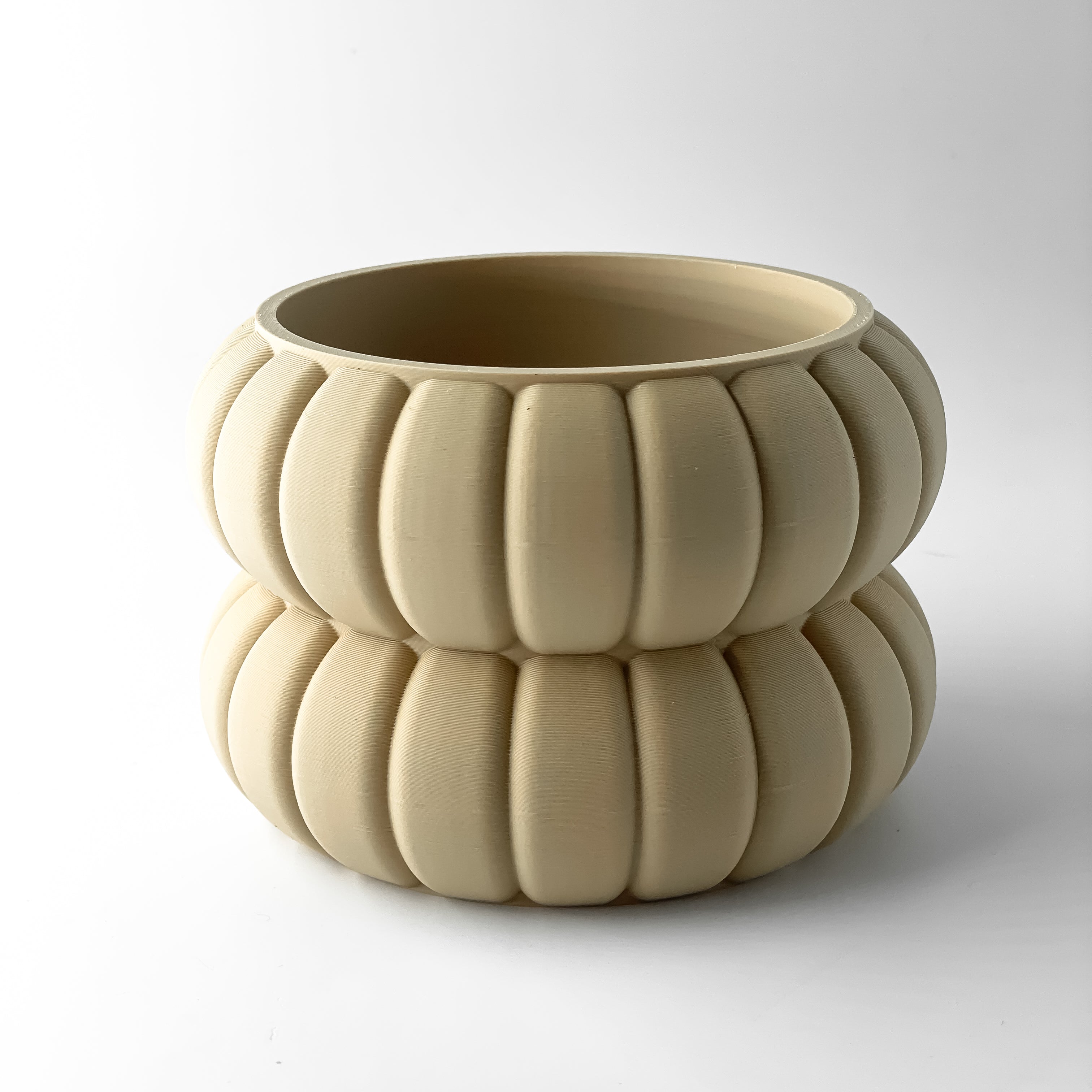 The Yanor Planter Pot