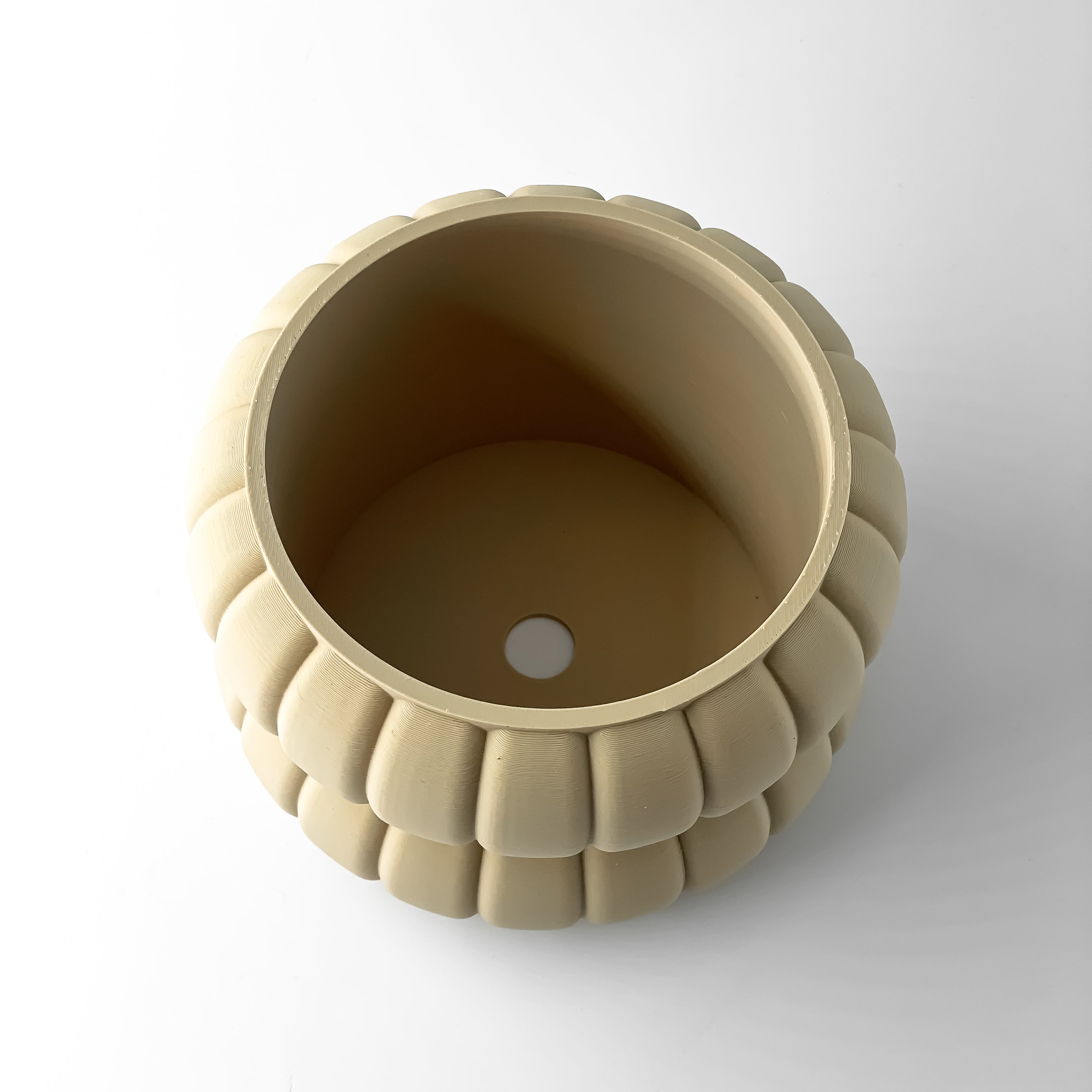 The Yanor Planter Pot