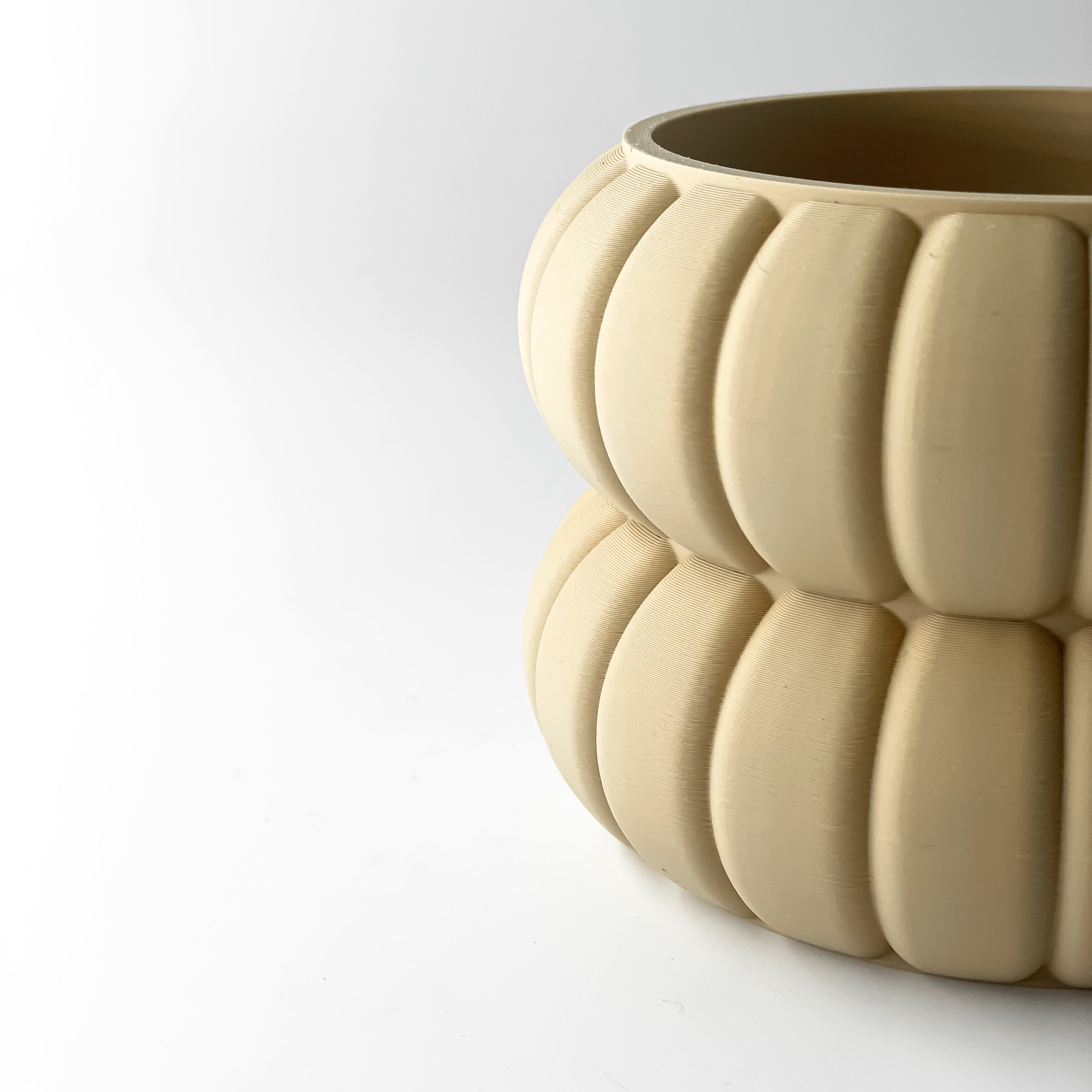 The Yanor Planter Pot