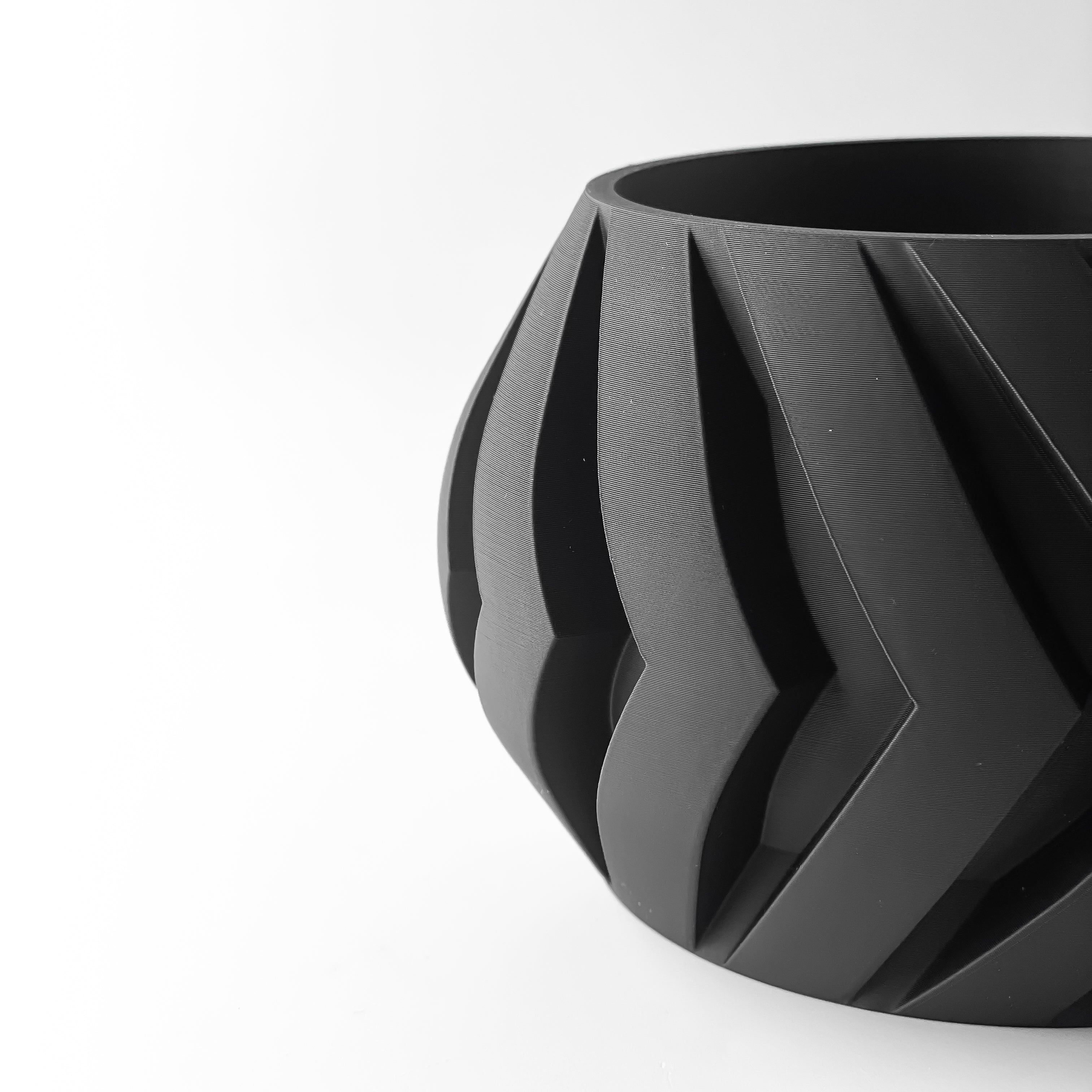 The Manse Planter Pot