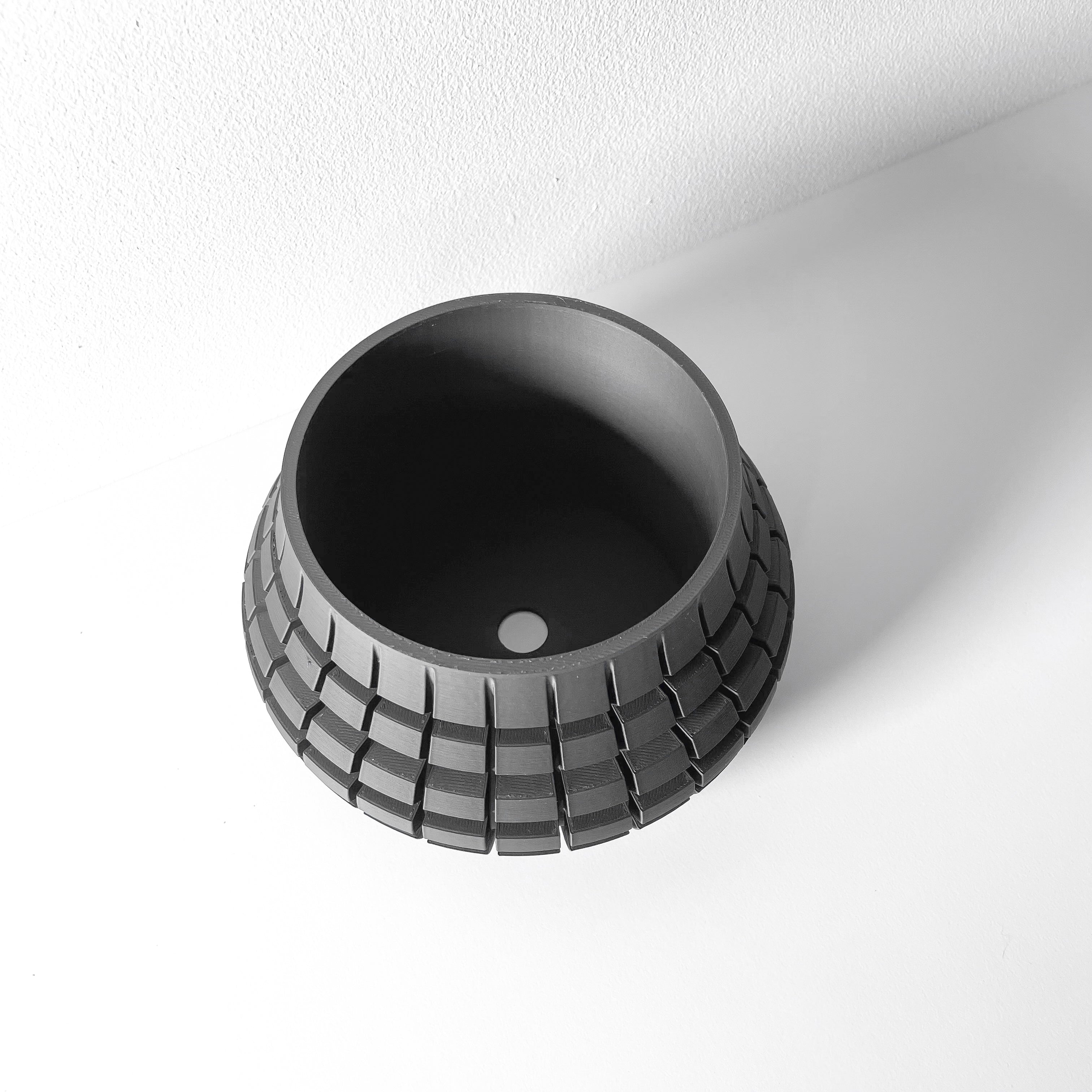 Ivane Planter