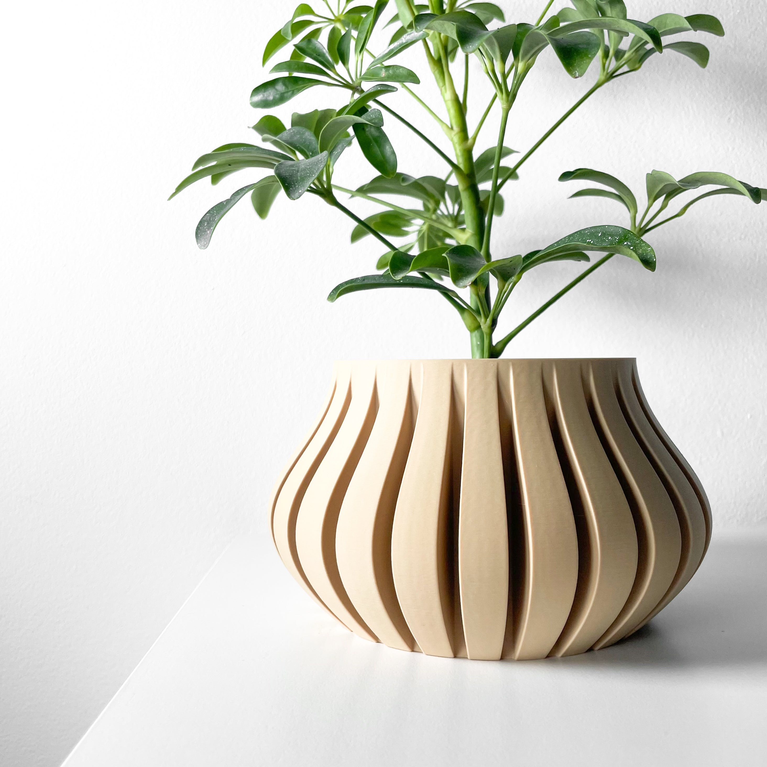 Toril Planter