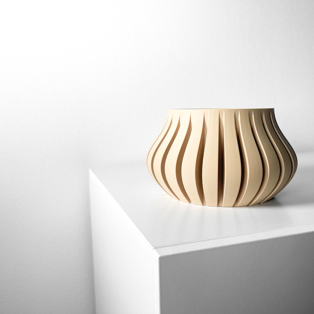 Toril Planter