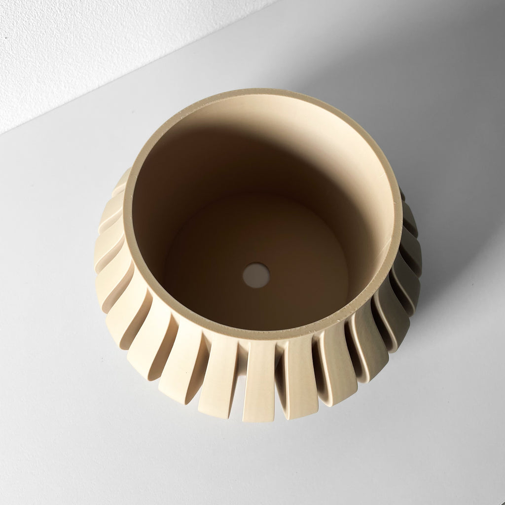 Toril Planter