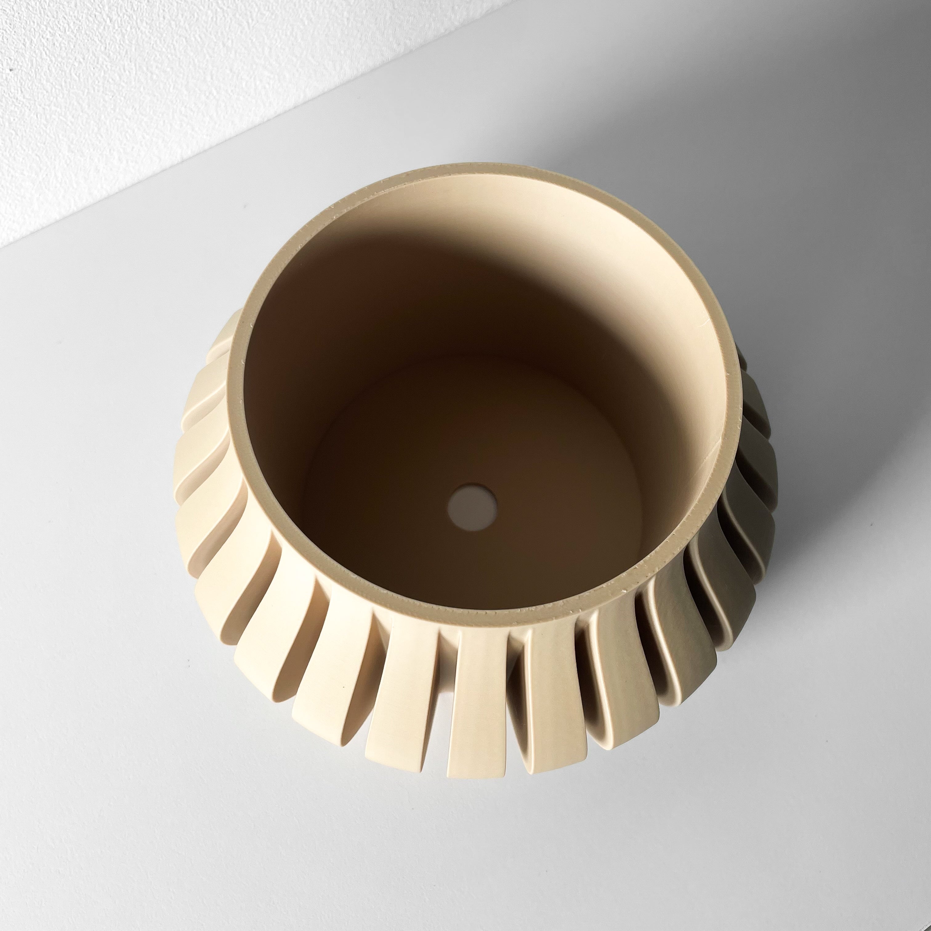 Toril Planter