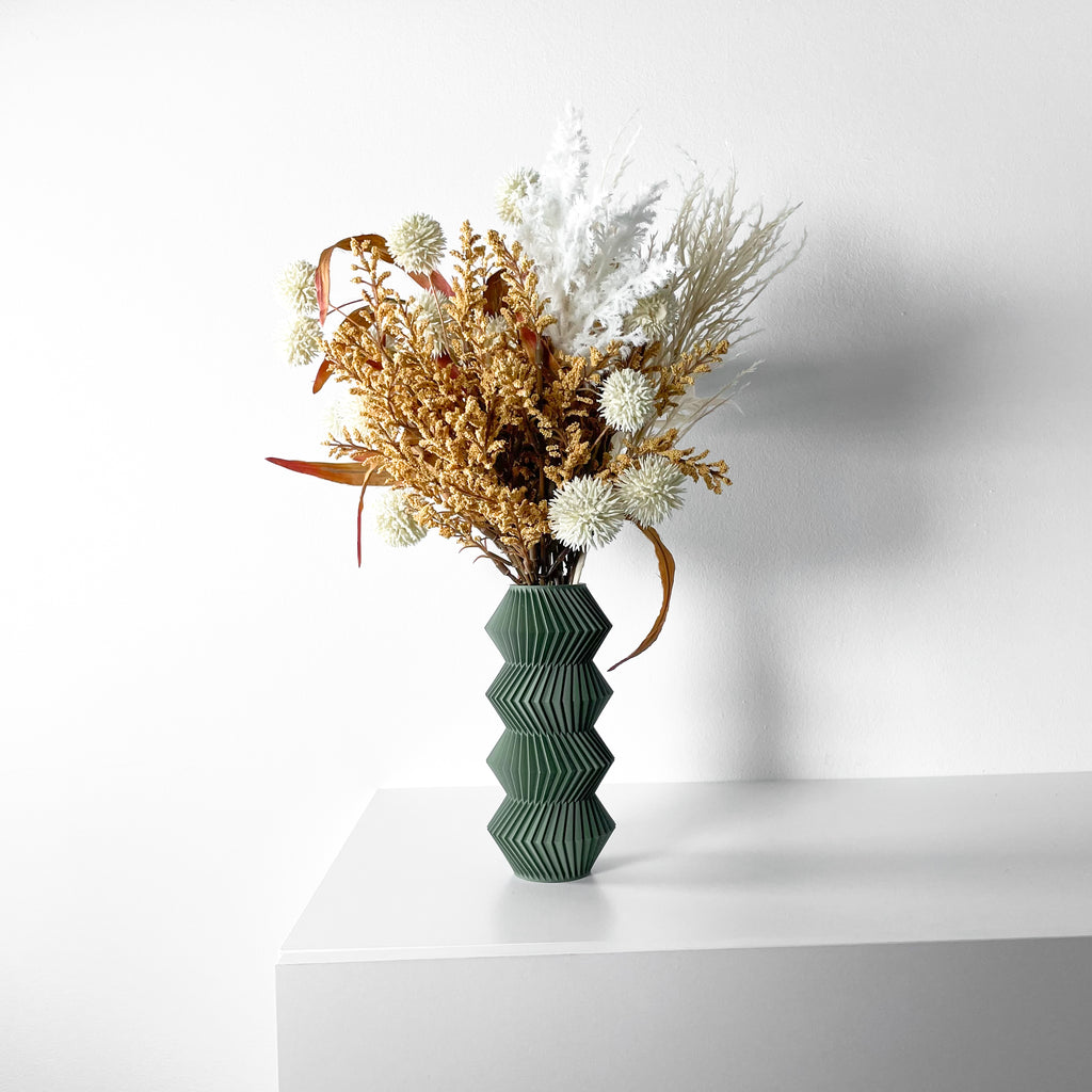 Quelo Vase