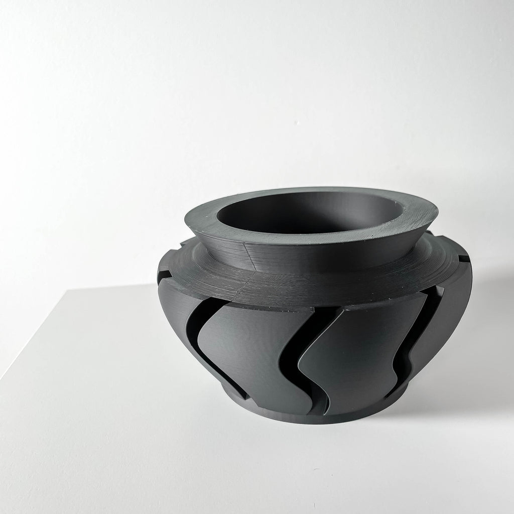 Inero Planter