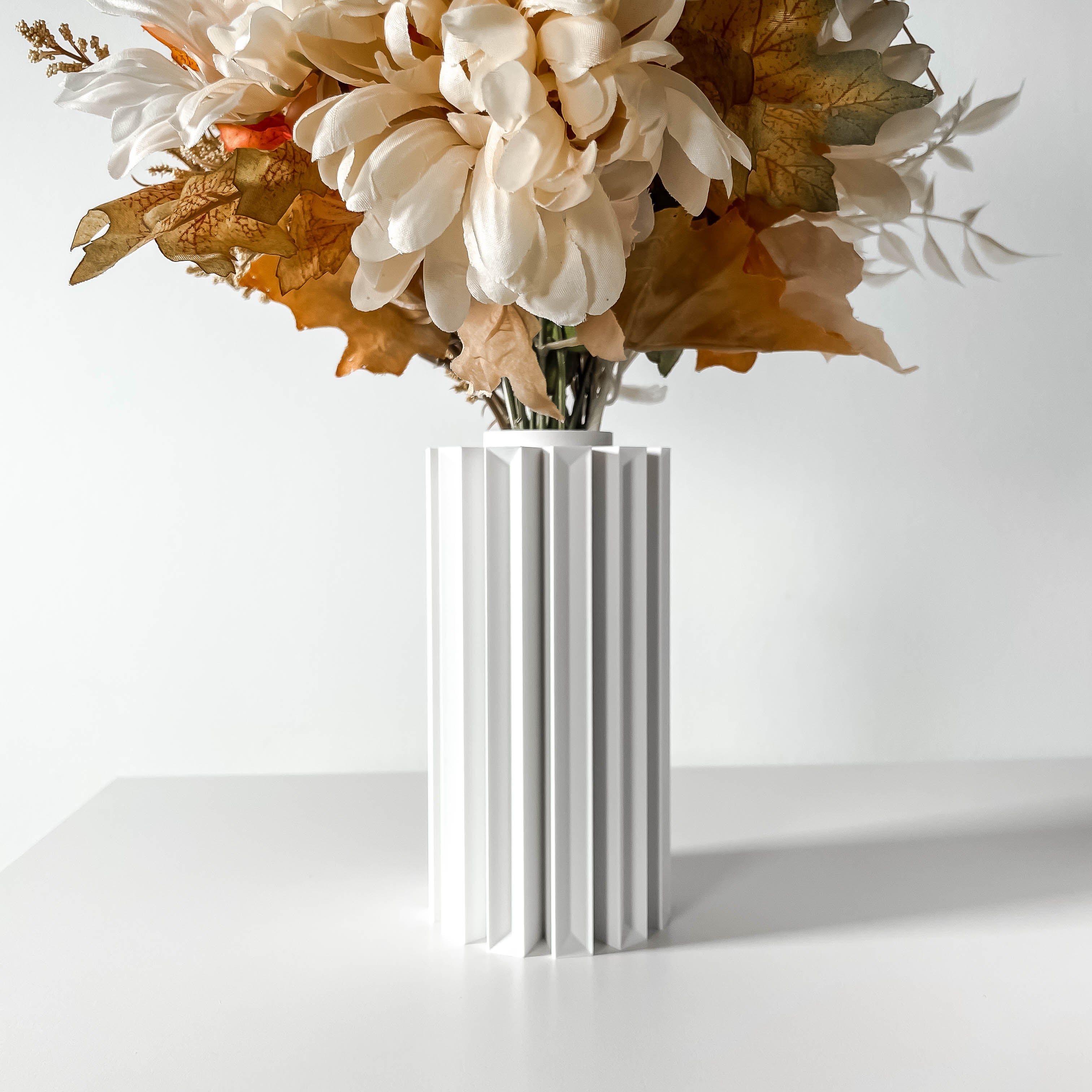 Unda Vase
