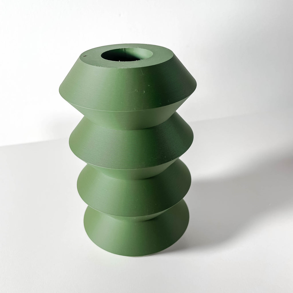Huso Vase