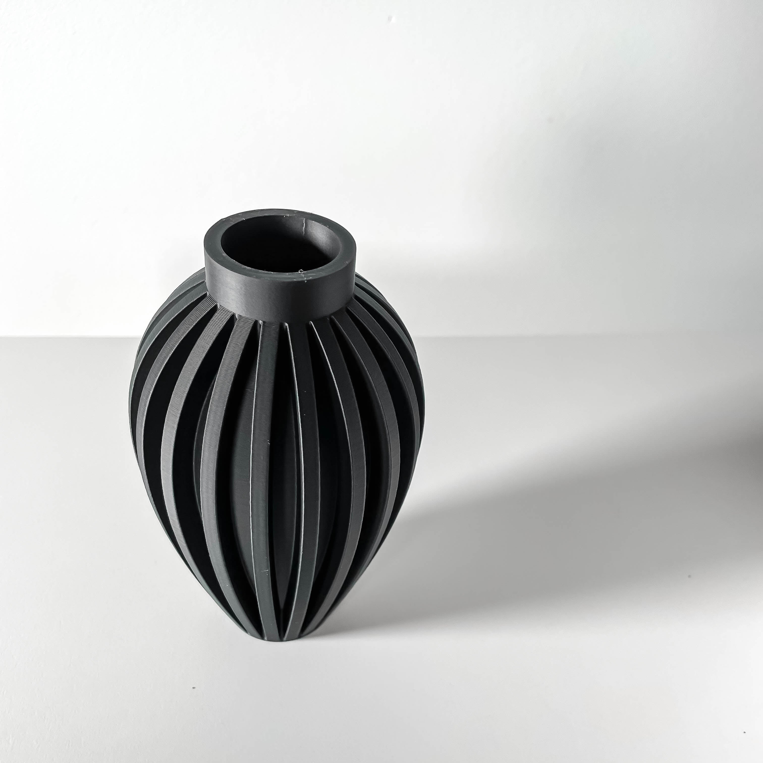Busen Vase